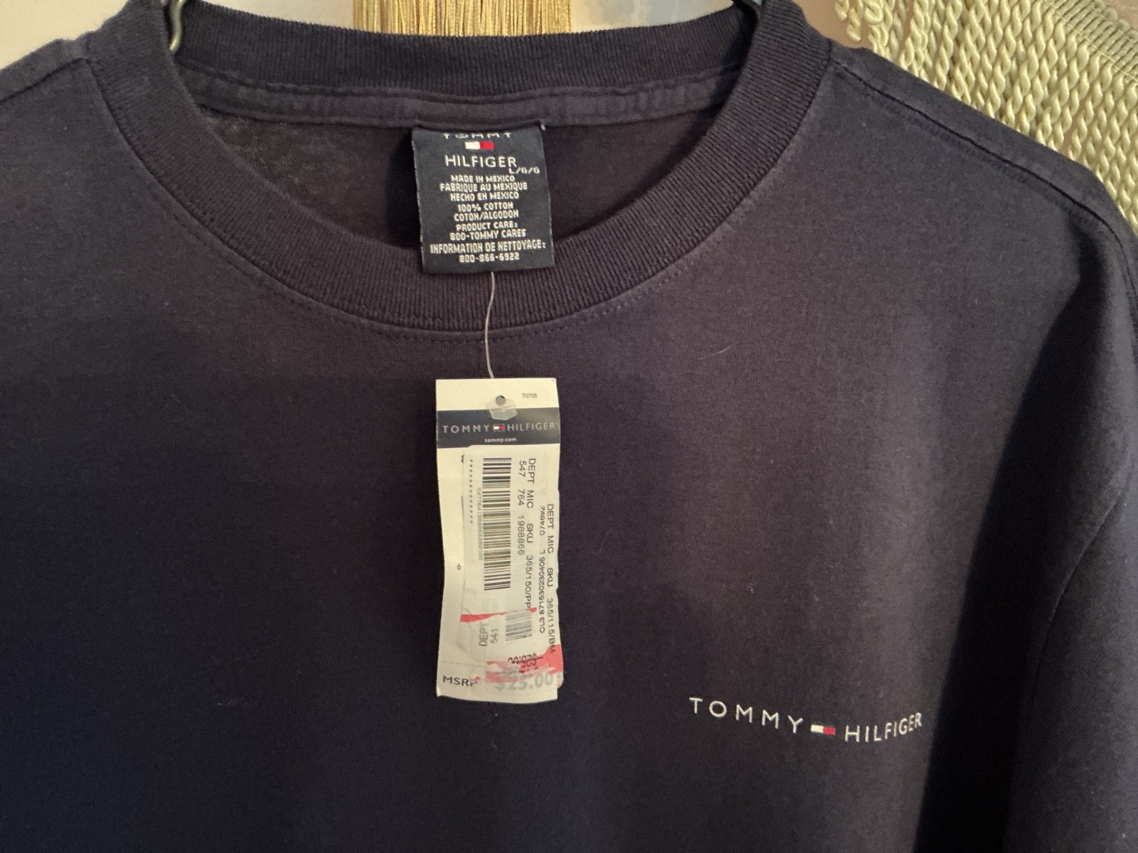 NWT Tommy Hilfiger blue mens t-shirt Size Large, 100% cotton, machine washable.