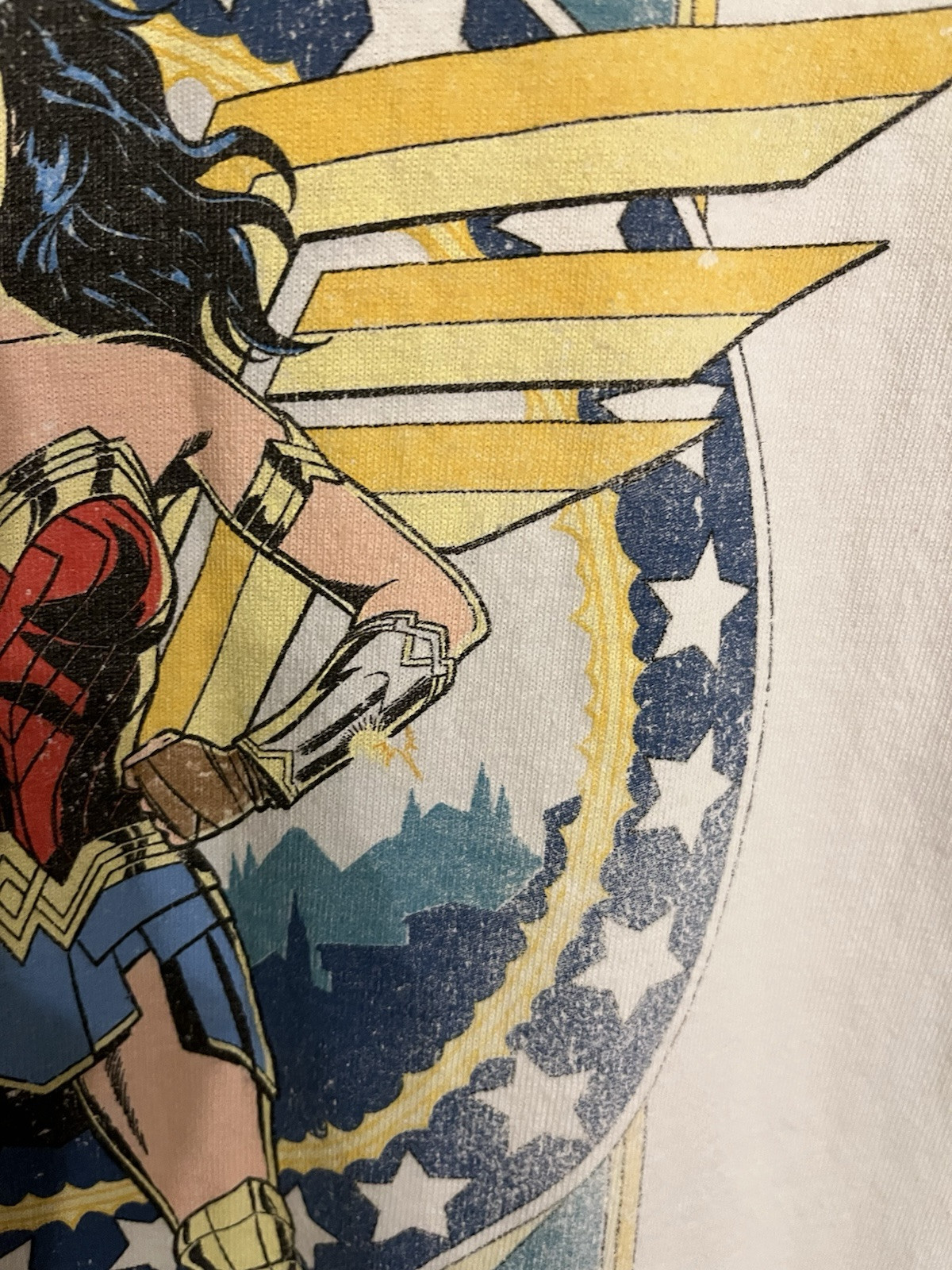 Delta Pro Weight Vintage, Men’s Large WW84 Wonder Woman White T-Shirt. Unisex