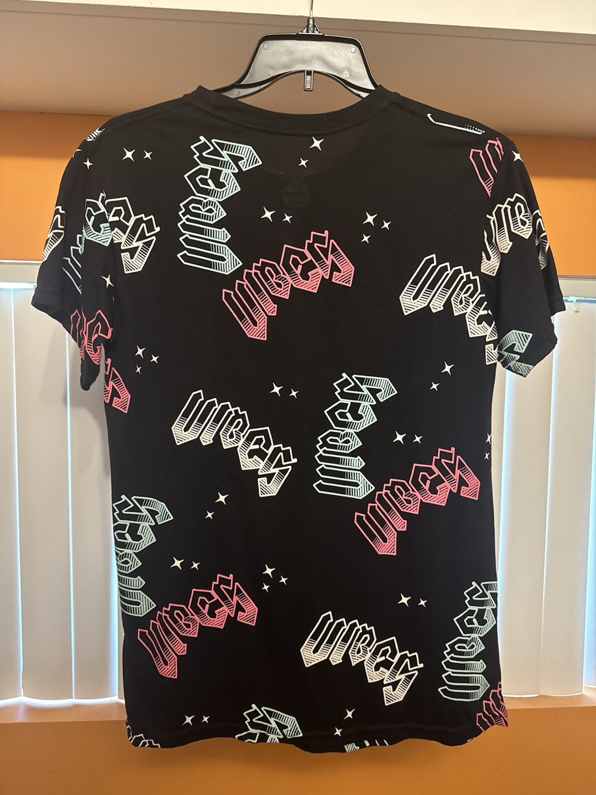 Bailey Men’s Black Poly Cotton Knit Trippy Teddy Bear Graphic Crew Neck Tee M