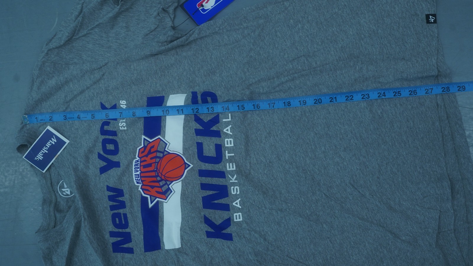 NEW YORK KNICKS BASKETBALL EST 1946 47 T-SHIRT GREY SIZE LARGE NEW WITH TAGS