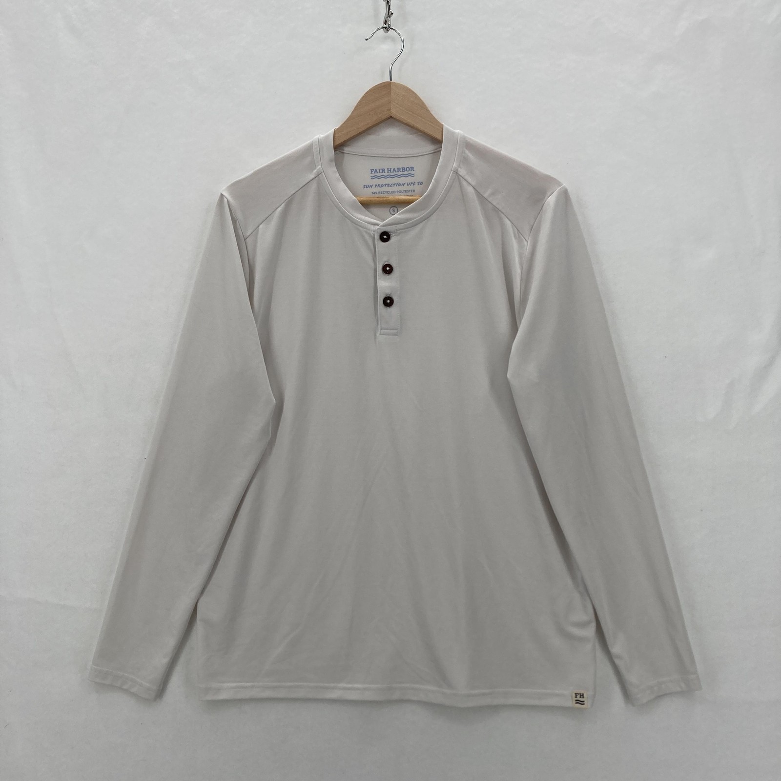 Fair Harbor Henley Shirt Mens Small Light Gray Long Sleeve UPF 50 Sun Protection