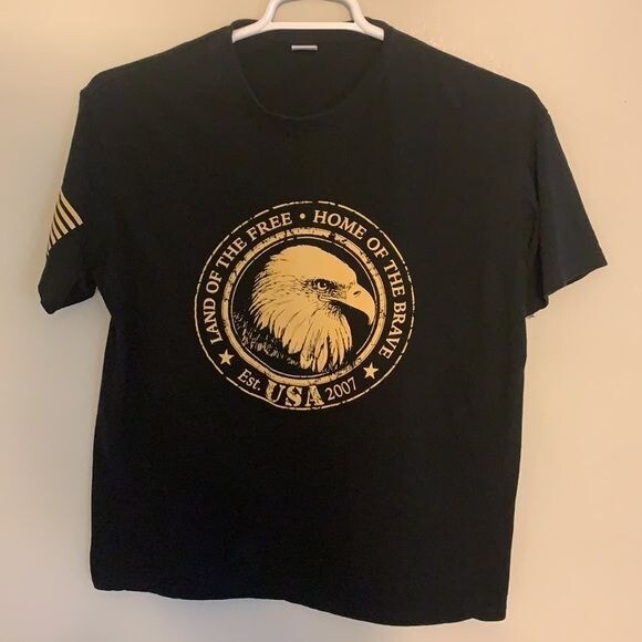 Land of the Free Home of the Brave T-shirt Men’s Large USA Flag Black Casual