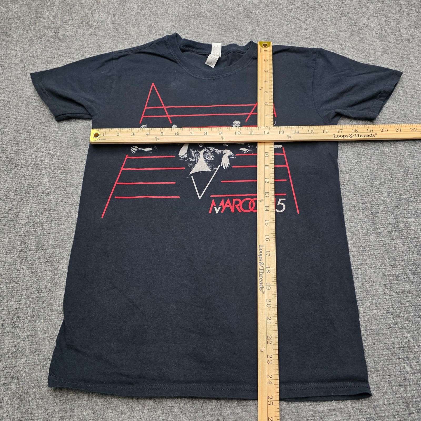 Men’s Small Maroon 5 2011 Tour Shirt Black Band Concert Tee Adam Levine Gildan