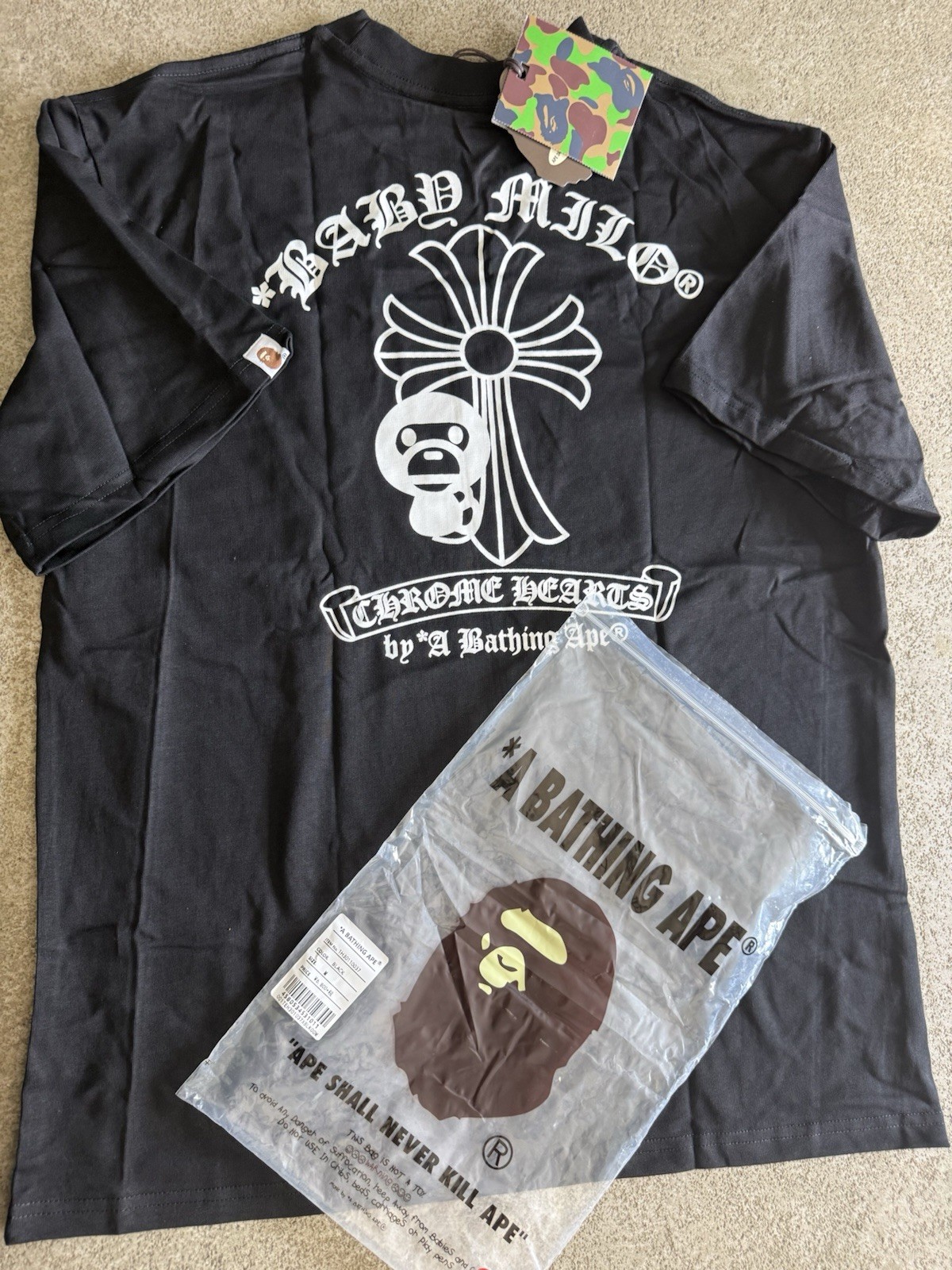 A Bathing Ape BAPE Ape Head Logo Graphic Tee Black/White Crew Neck Cotton M
