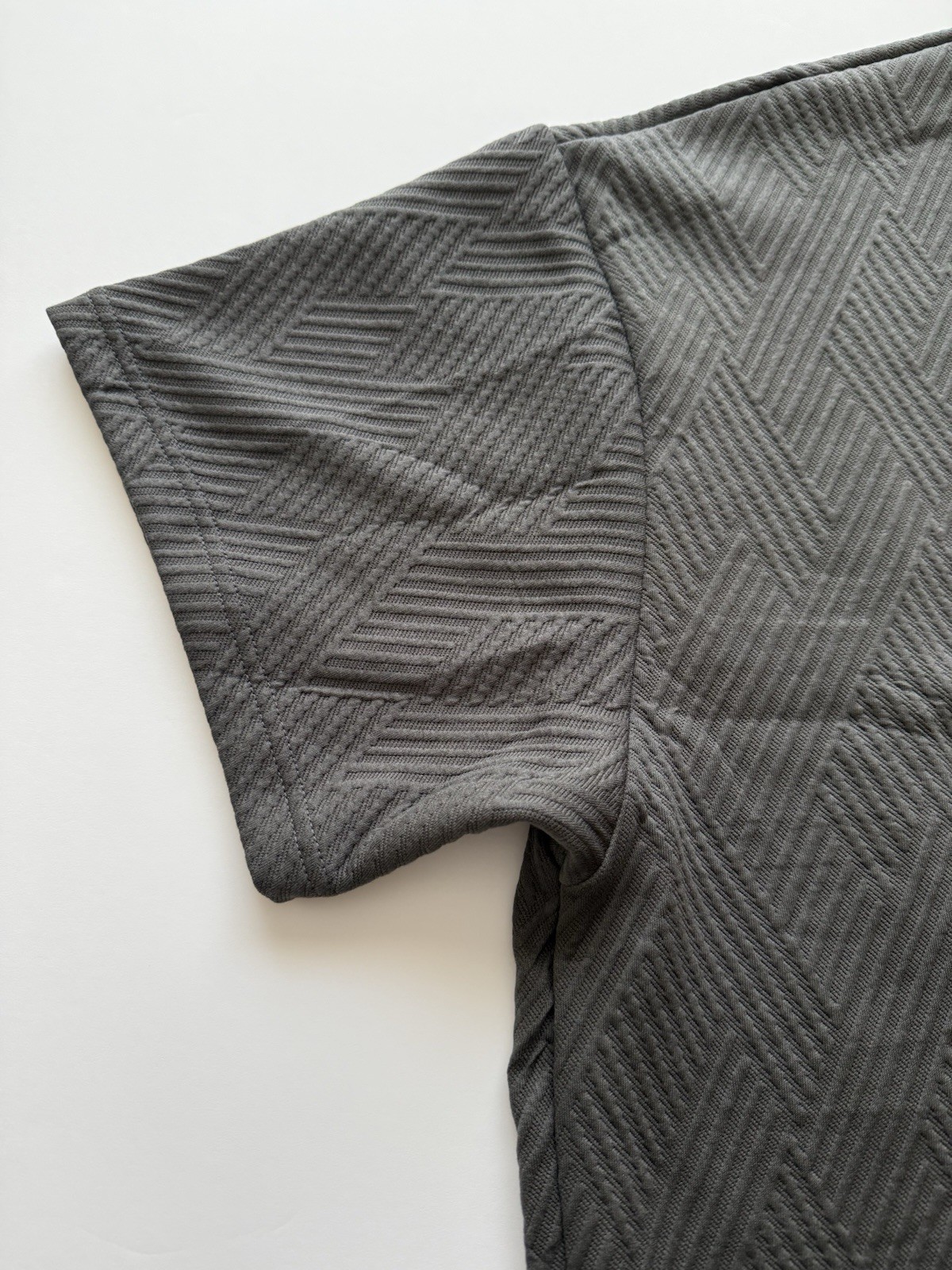 Urban Edge Men’s Geometric Textured T Shirt Gray 3XL NWT Streetwear