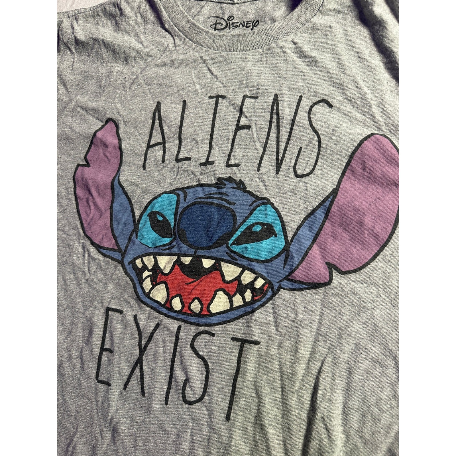 Disney Lilo & Stitch Aliens Exist Shirt Mad Engine Gray Large Stitch Face