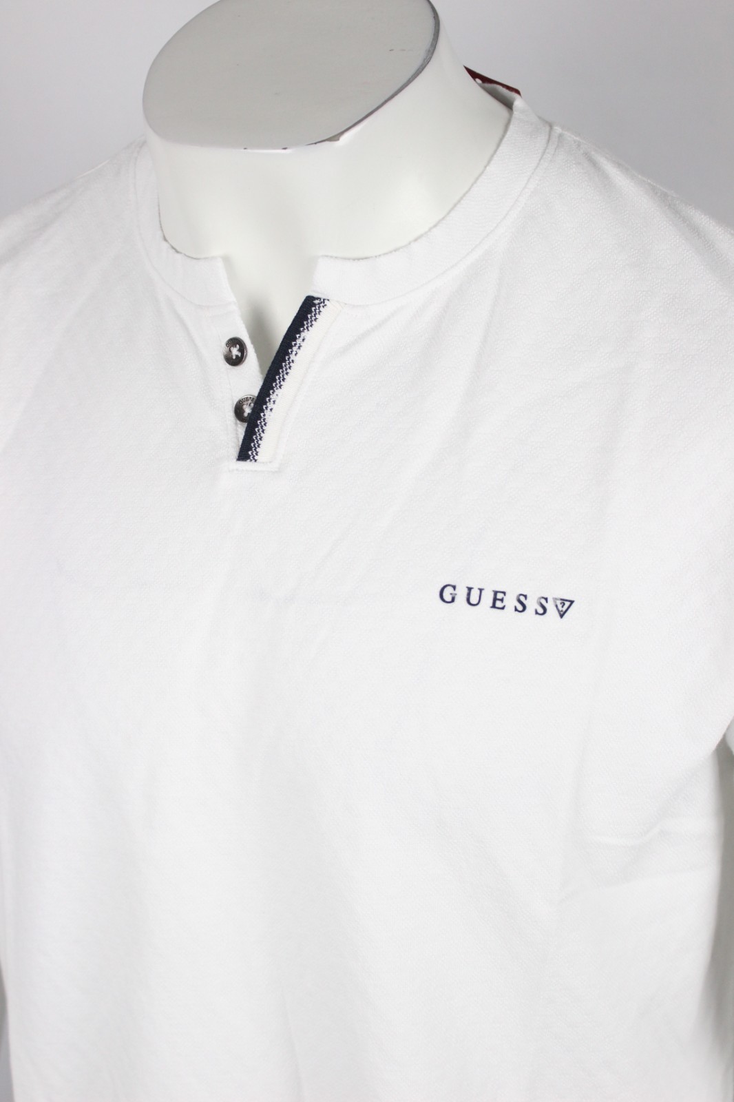 Guess Men’s Ricardo Short Sleeve Slit Henley T Shirt Pure White Textured