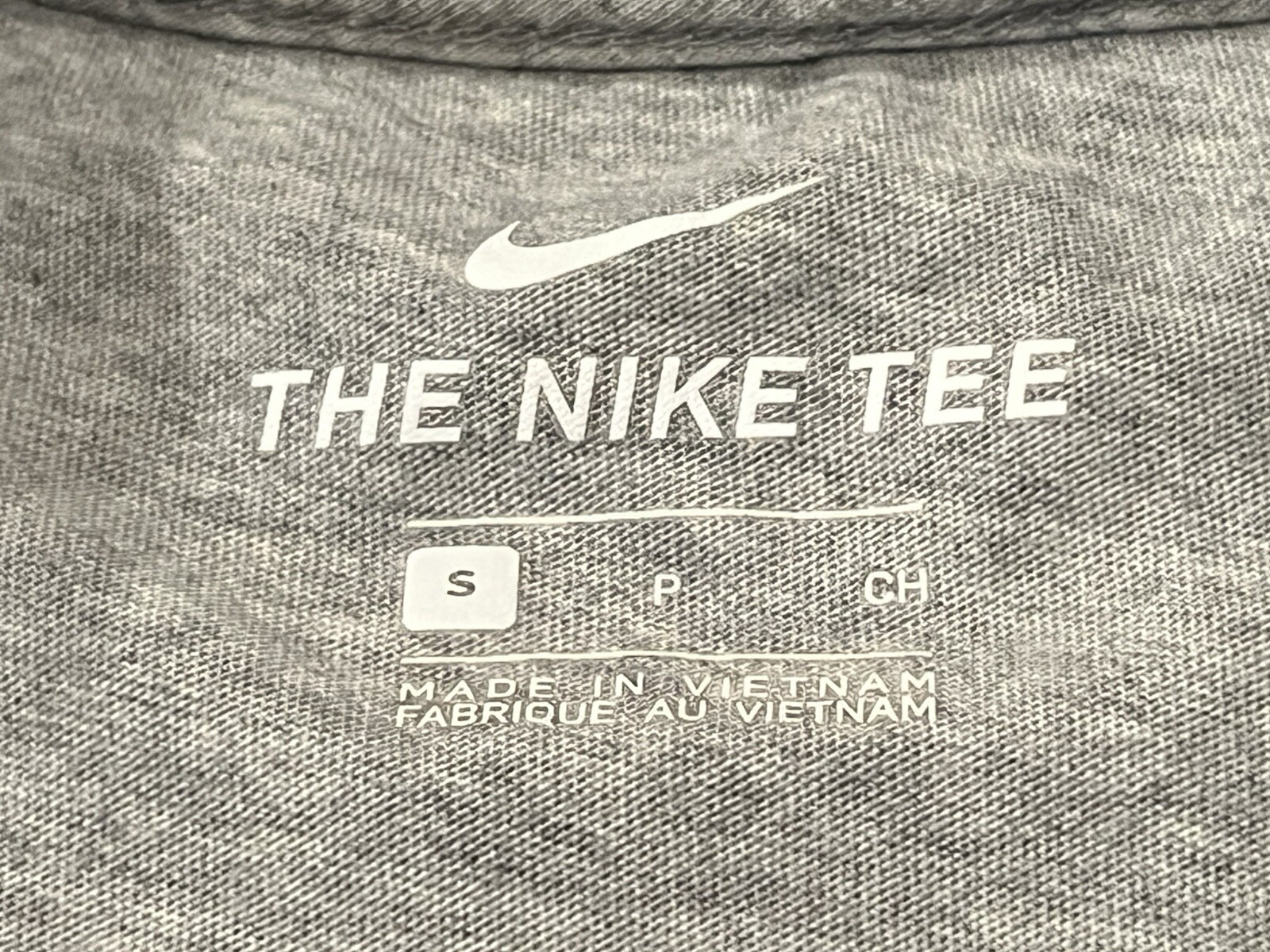 Nike USA Olympic Team Gray Red Mens Women’s Small Heritage Crest Logo T Shirt