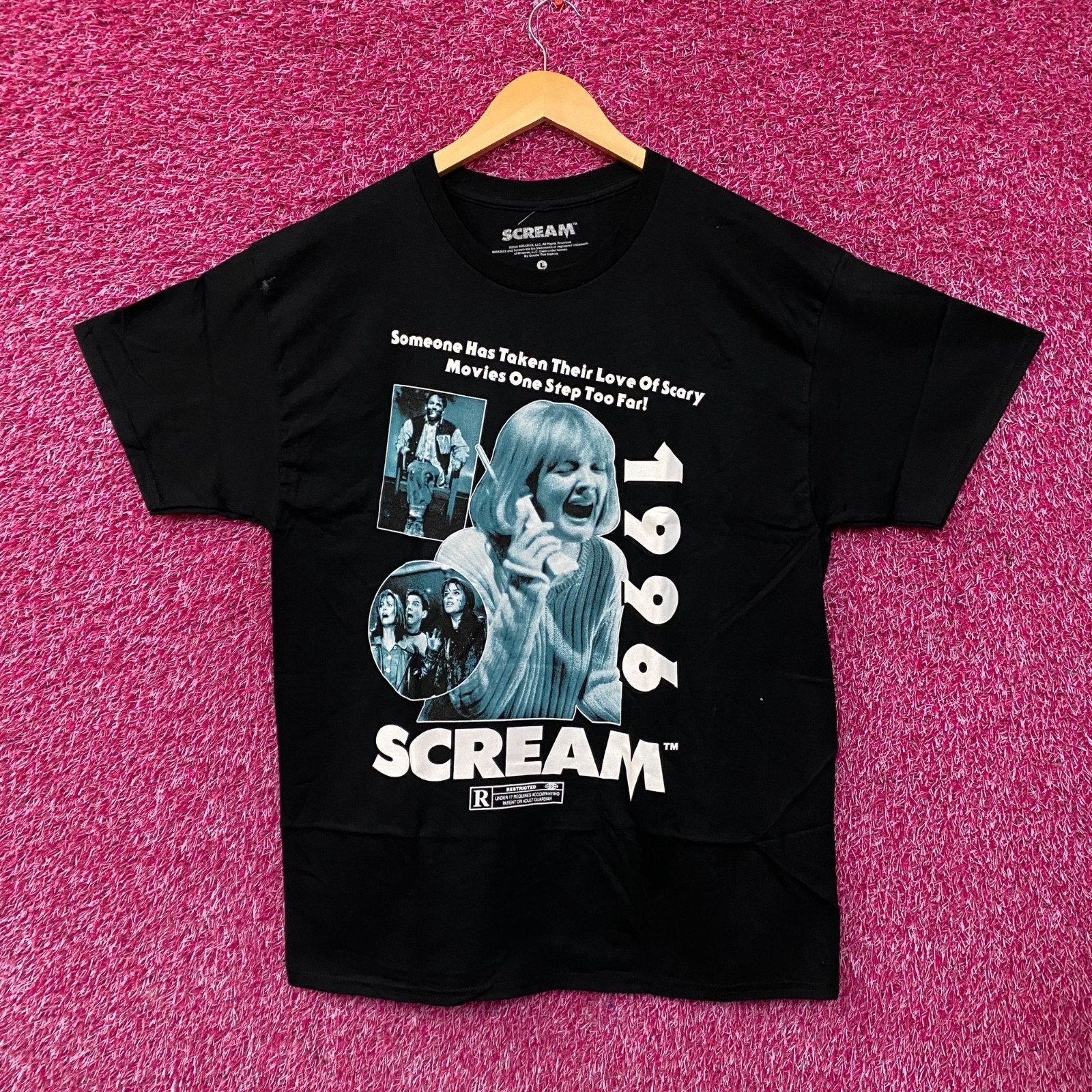 Scream Casey Becker Phone Call Graphic Horror Classic T-Shirt Large