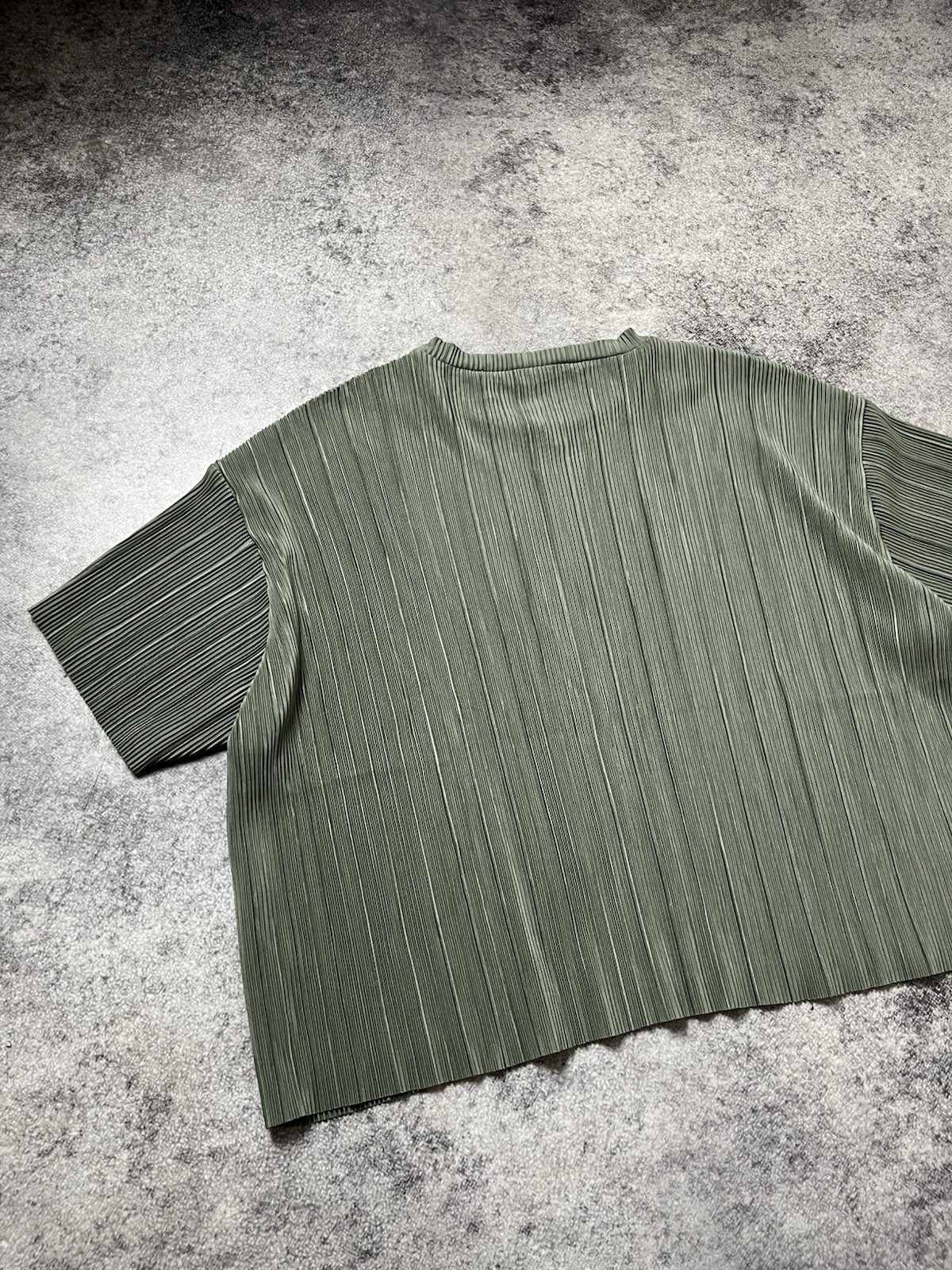 🔥ISSEY MIYAKE PLEATS PLEASE STYLE 00’S VINTAGE CROPPED UNBRANDED T SHIRT JAPAN