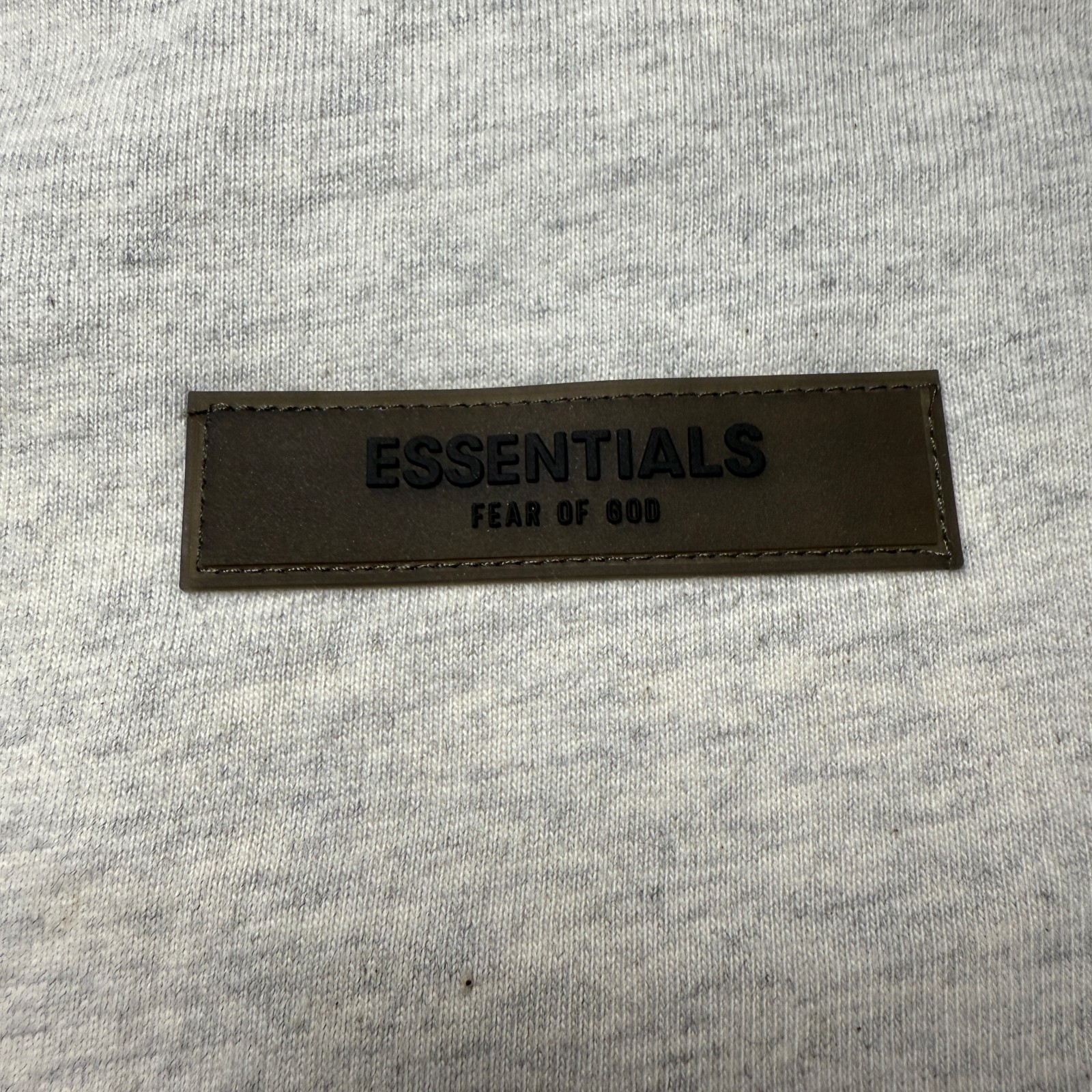 Fear of God Essentials T-Shirt SS22 Light Oatmeal – 100% Authentic (XS-XL)