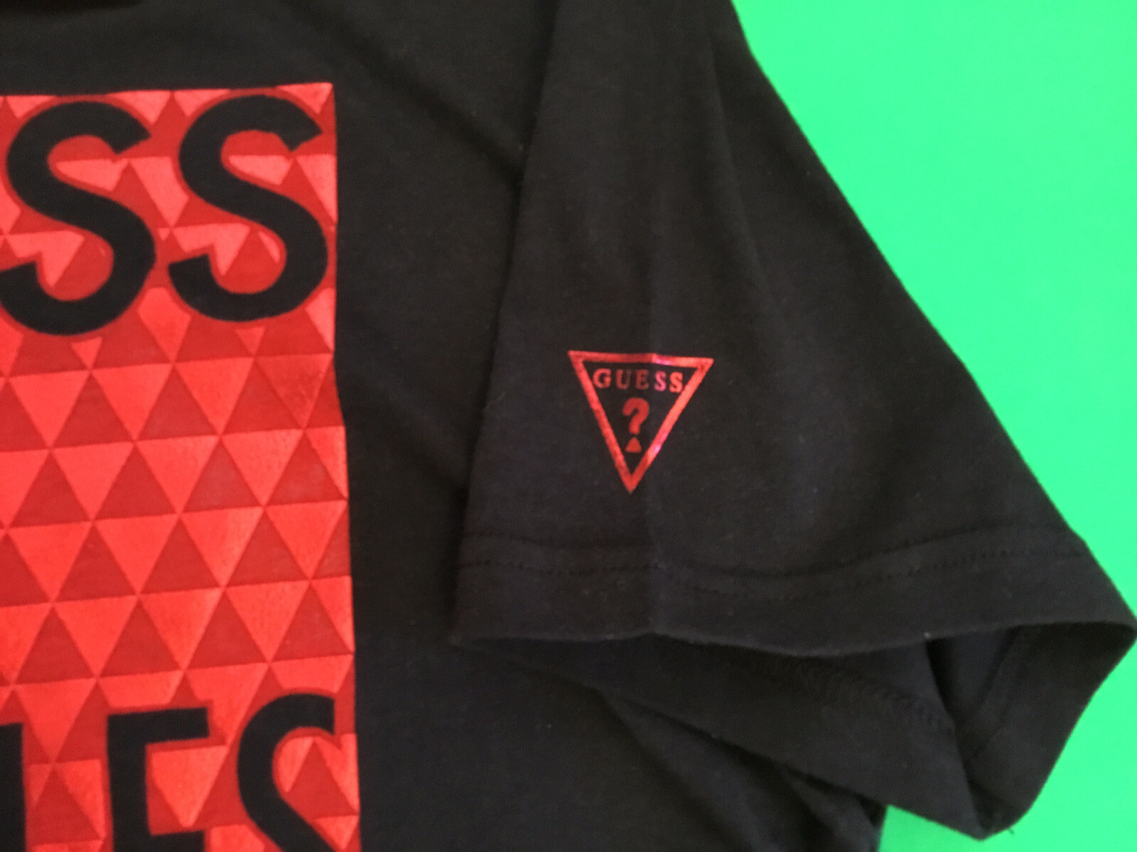 GUESS Los Angeles Men’s Short Sleeve T-Shirt Size MEDIUM Black w/ Red Cotton NEW