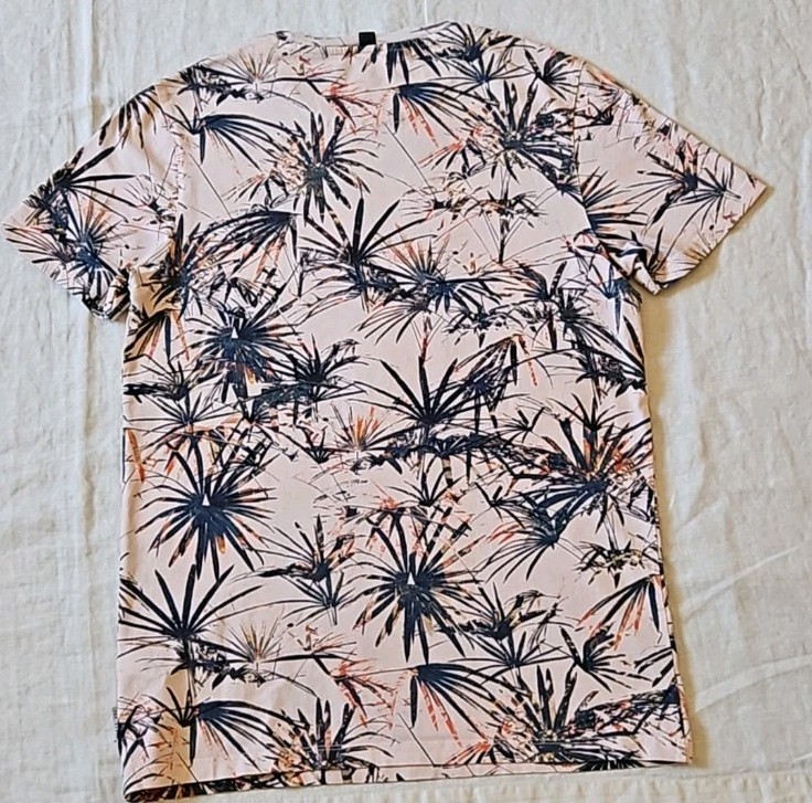 Ted Baker Men’s Yorkii Tropical Tee Shirt Size 2 Short Sleeve Salmon Pull-On