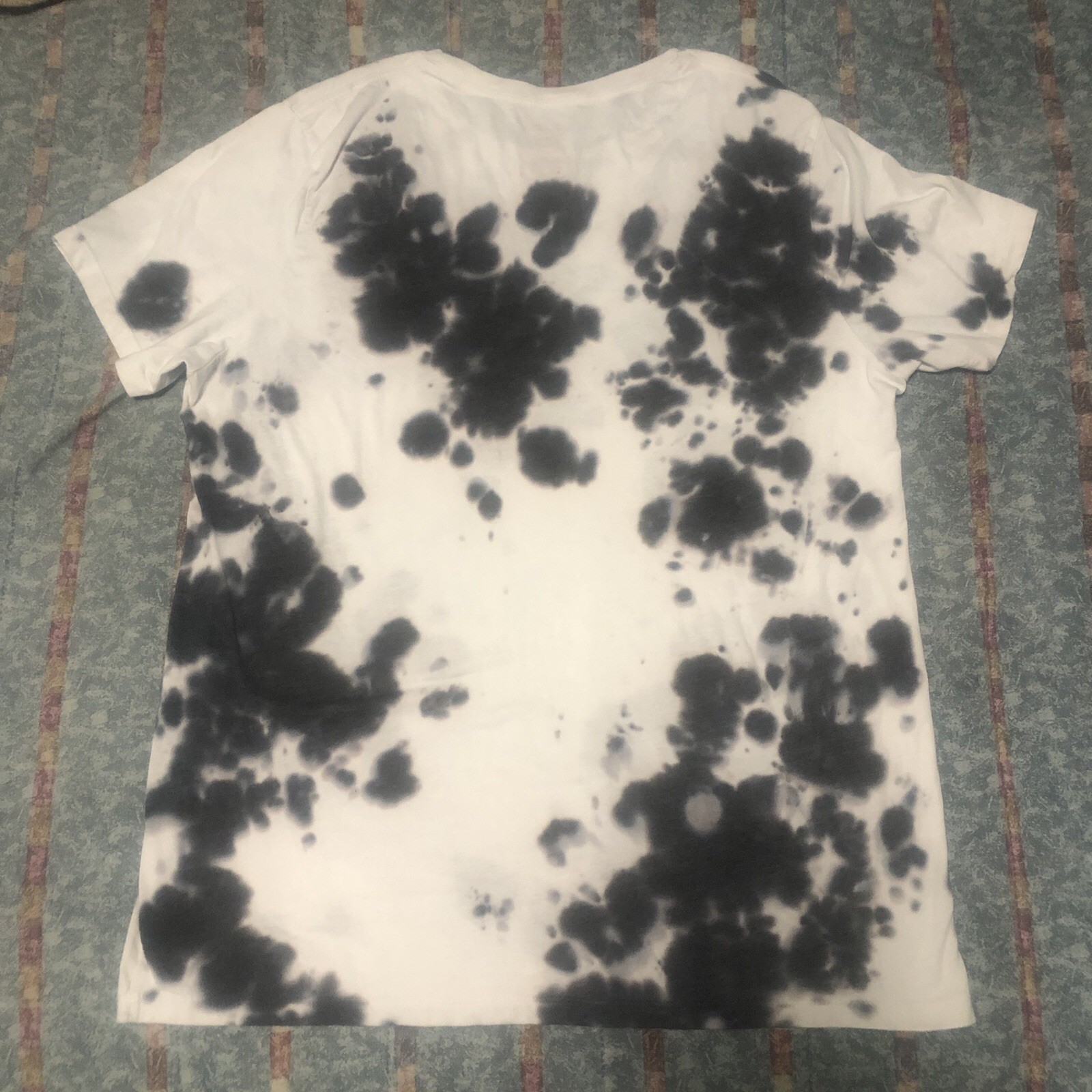 AC/DC Back In Black Tie Dye Vintage Men’s T-Shirt Size Large Cow Print
