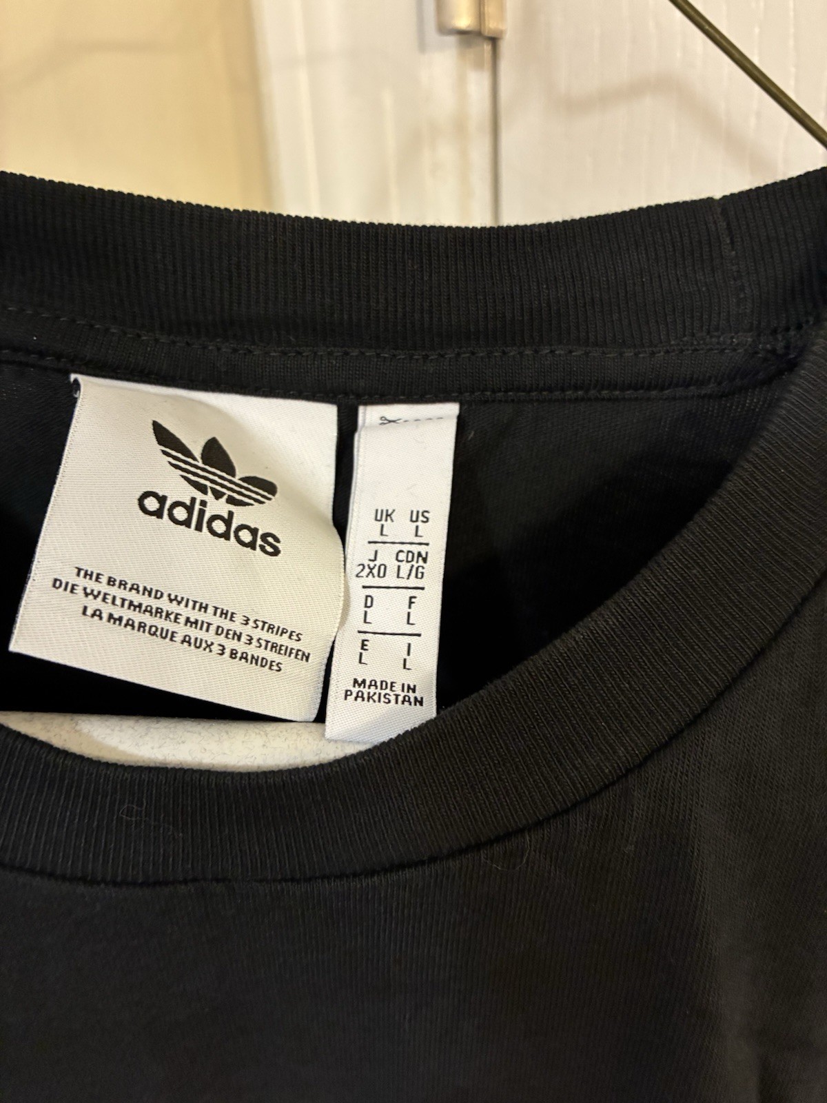 adidas Trefoil Men’s Black Graphic Logo Crew Neck Short Sleeve T-Shirt L