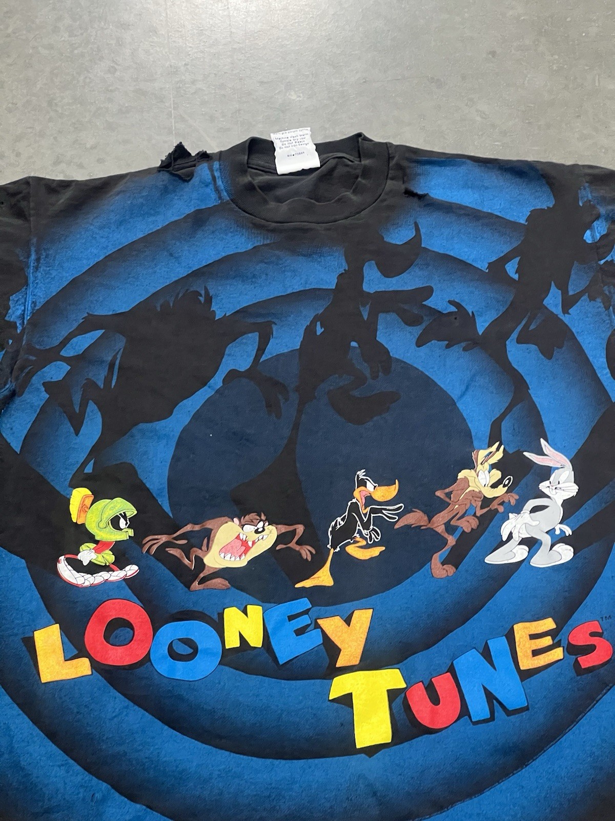 Vintage Looney Tunes AOP T Shirt Large USA Made Wild Oats Bugs Bunny Taz Daffy