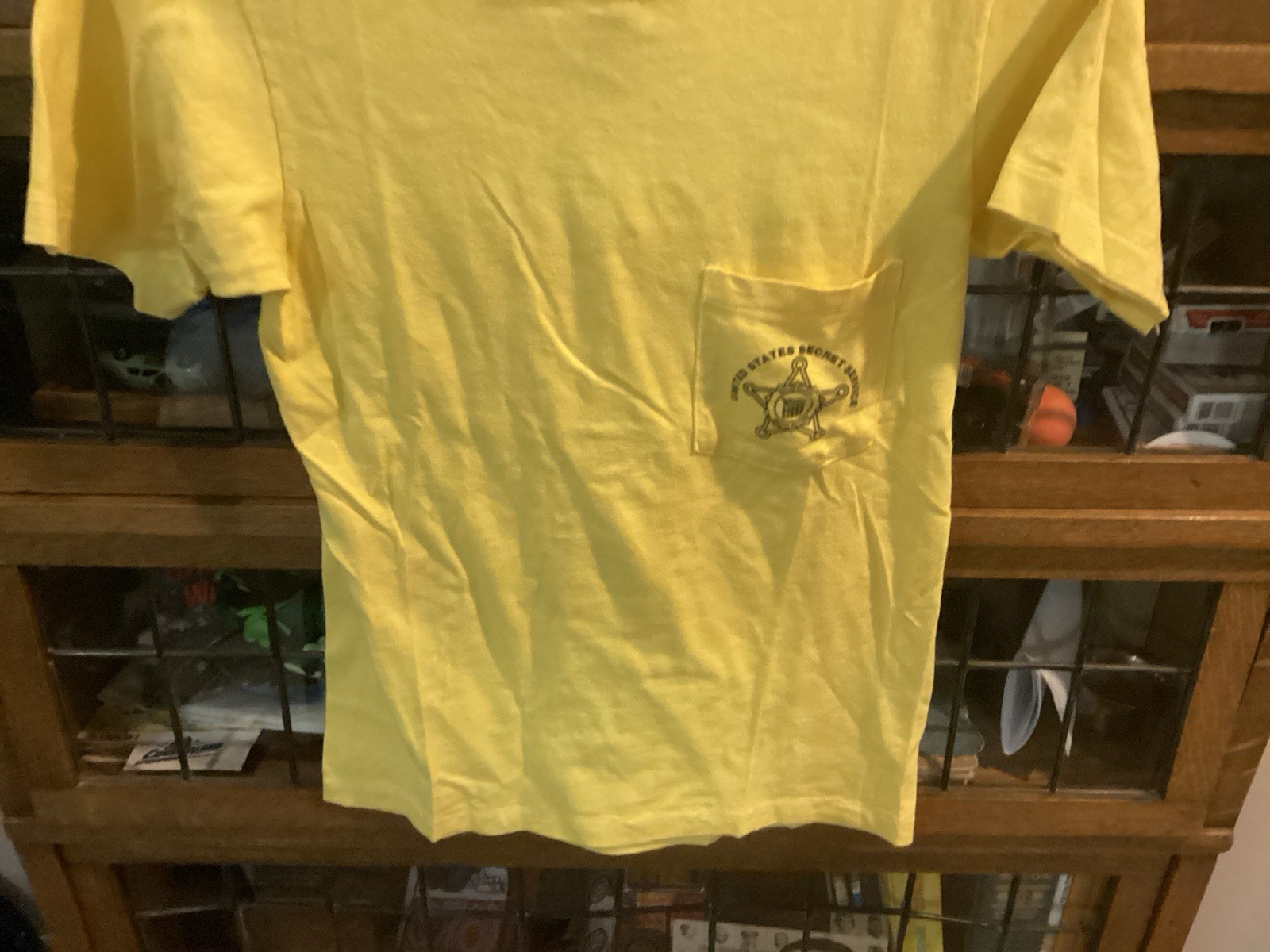 VTG United States Secret Service Yellow ONIETA USA Made Pocket T-shirt SZ S