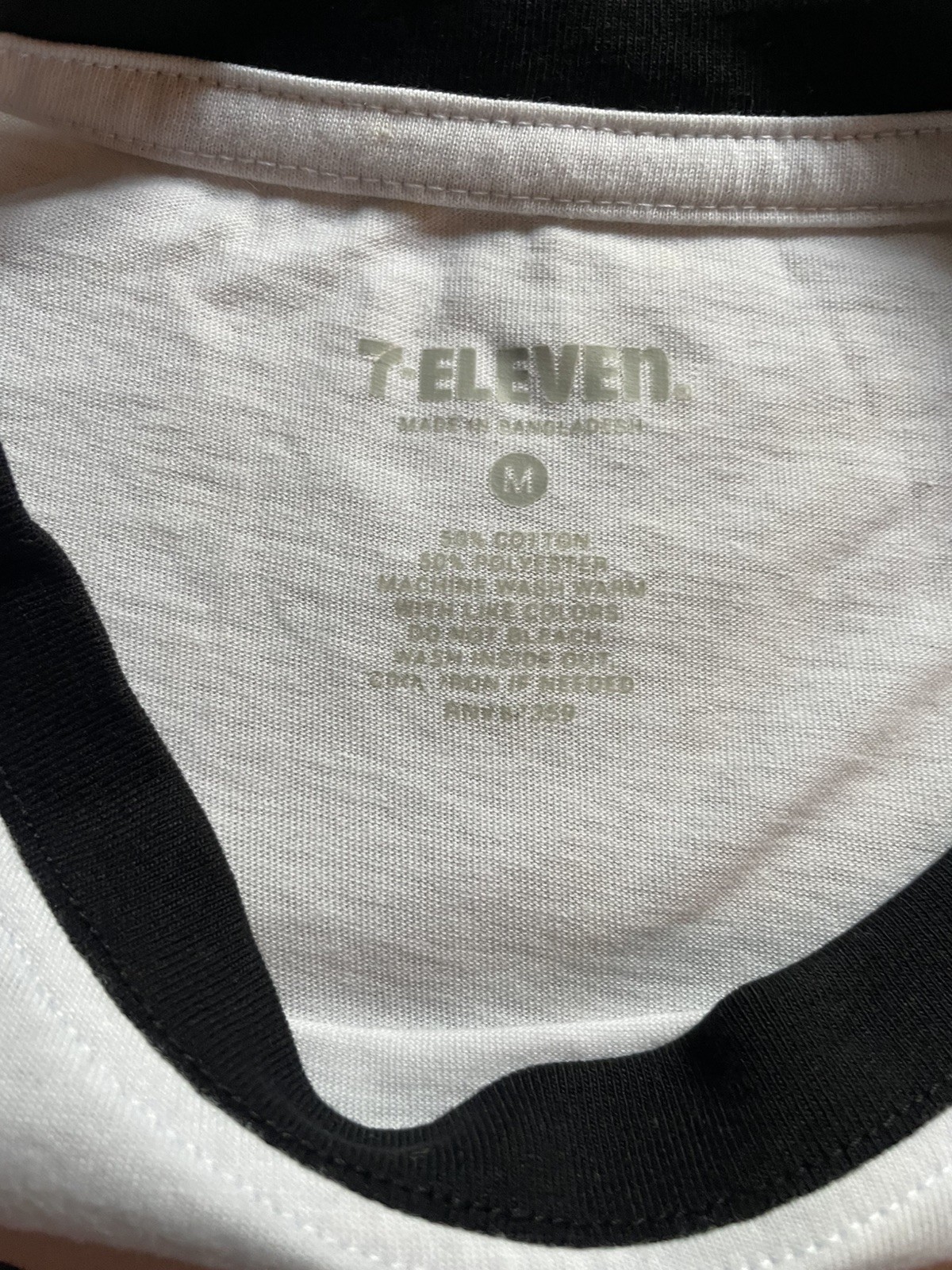 Slurpee 7 Eleven Ringer Tee Neon Logo Retro Style T-Shirt Mens Size M