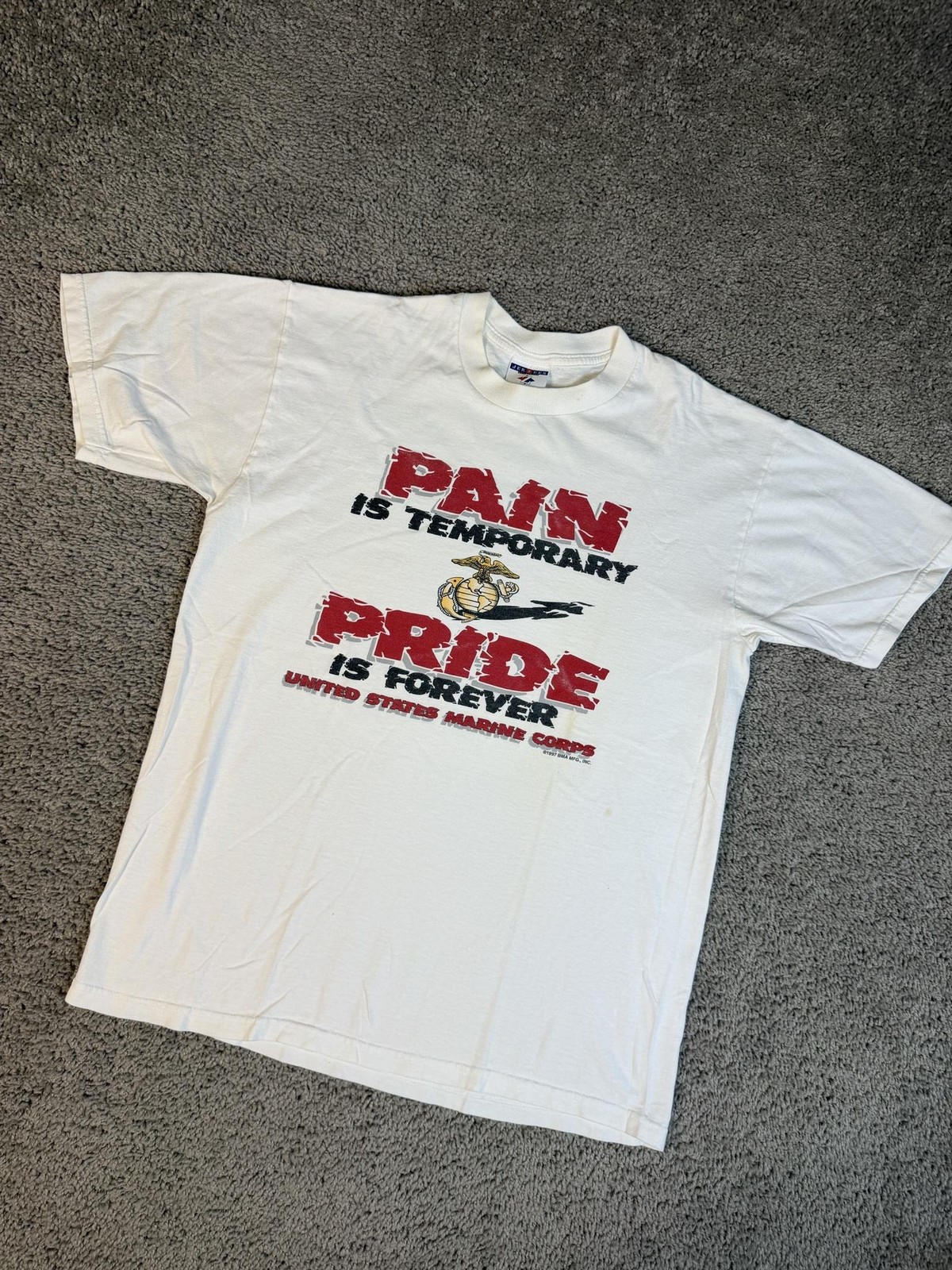 Vintage US Marine Corps USMC Shirt Mens M White Pain Pride Graphic 90s