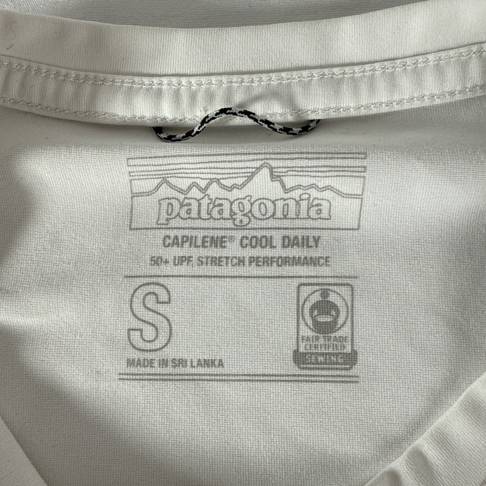 Patagonia Shirt Mens SMALL Short Sleeve Crew Neck White SWIMP SHIRT 50+ UPF 2Z