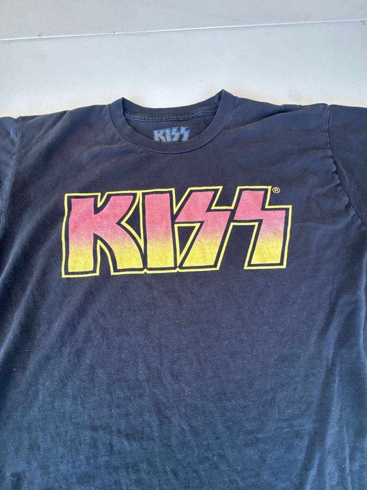 KISS Classic Gradient Logo Graphic T-Shirt reprint