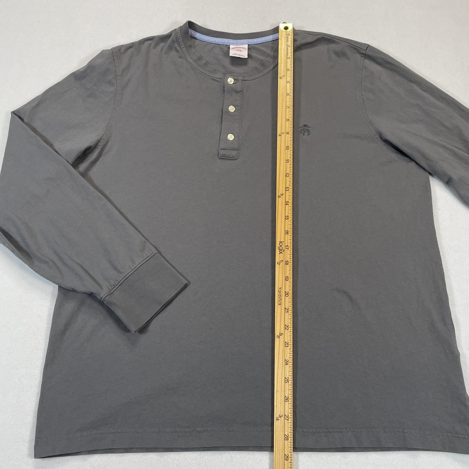 Brooks Brothers Shirt Mens 2XL Gray Long Sleeve Henley Golden Fleece Logo Tee