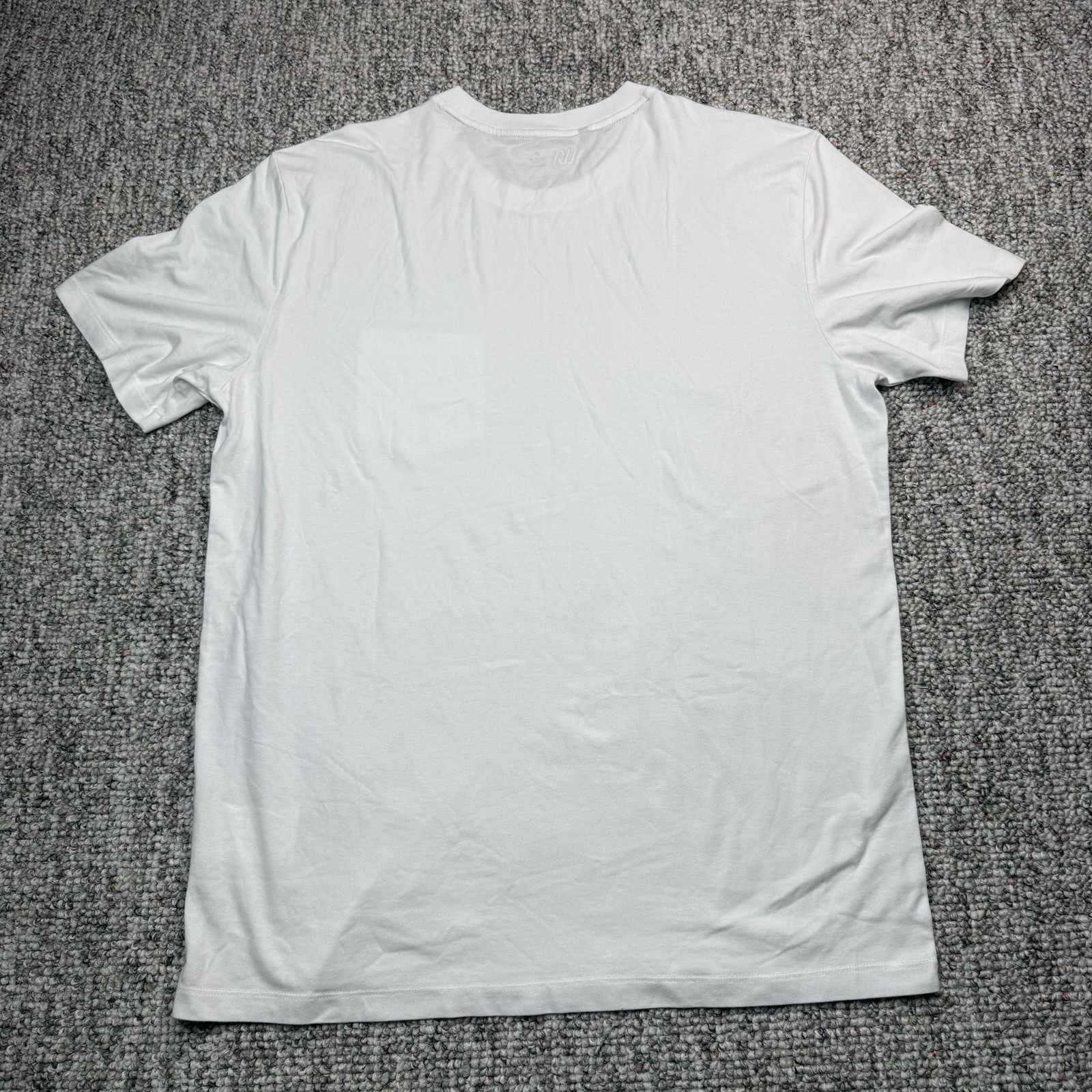 VRST Shirt Mens Medium Essential Pocket Tee Short Sleeve White NWT