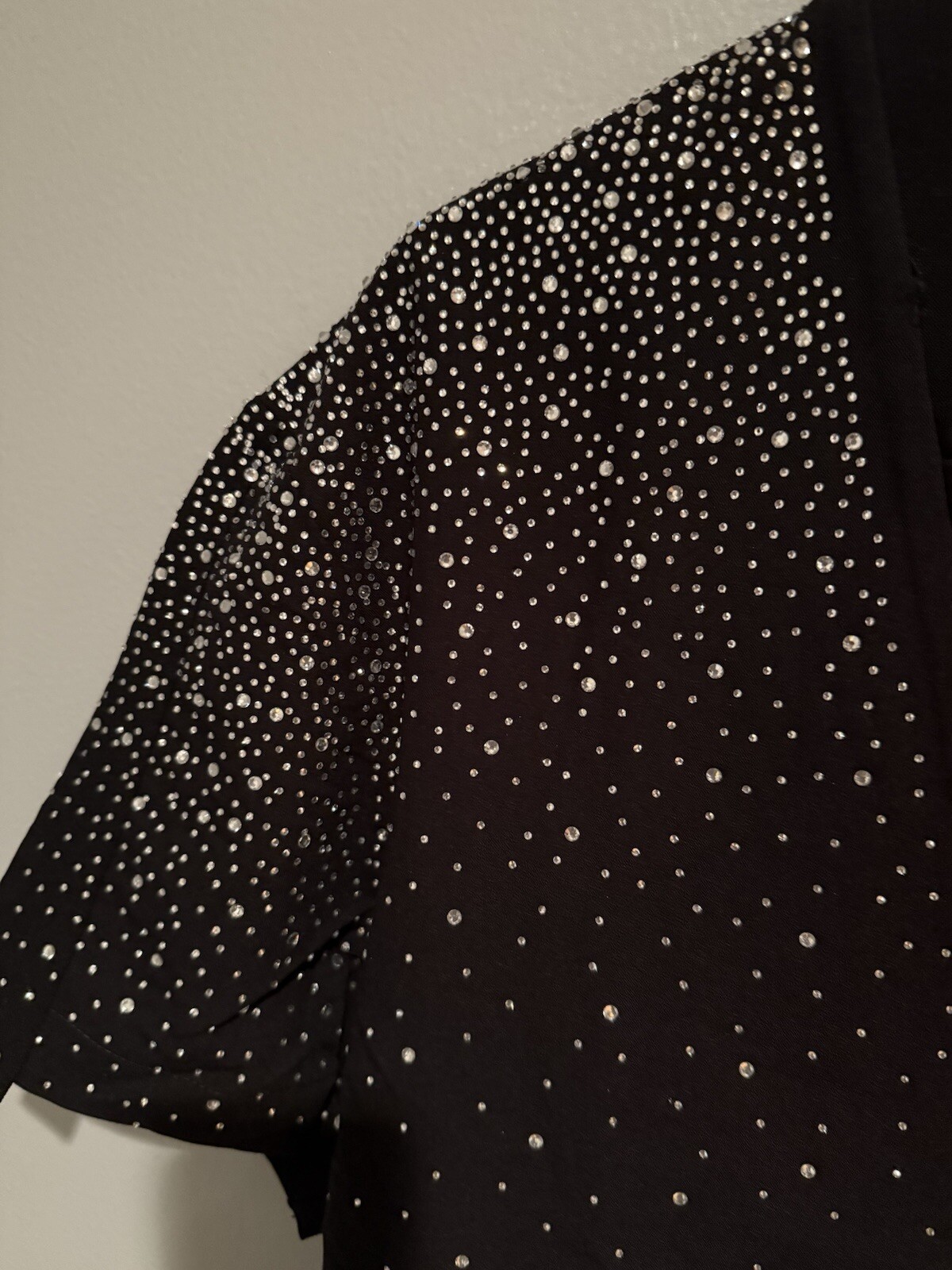 Star neck Diamond shirt black with attached diamonds size L