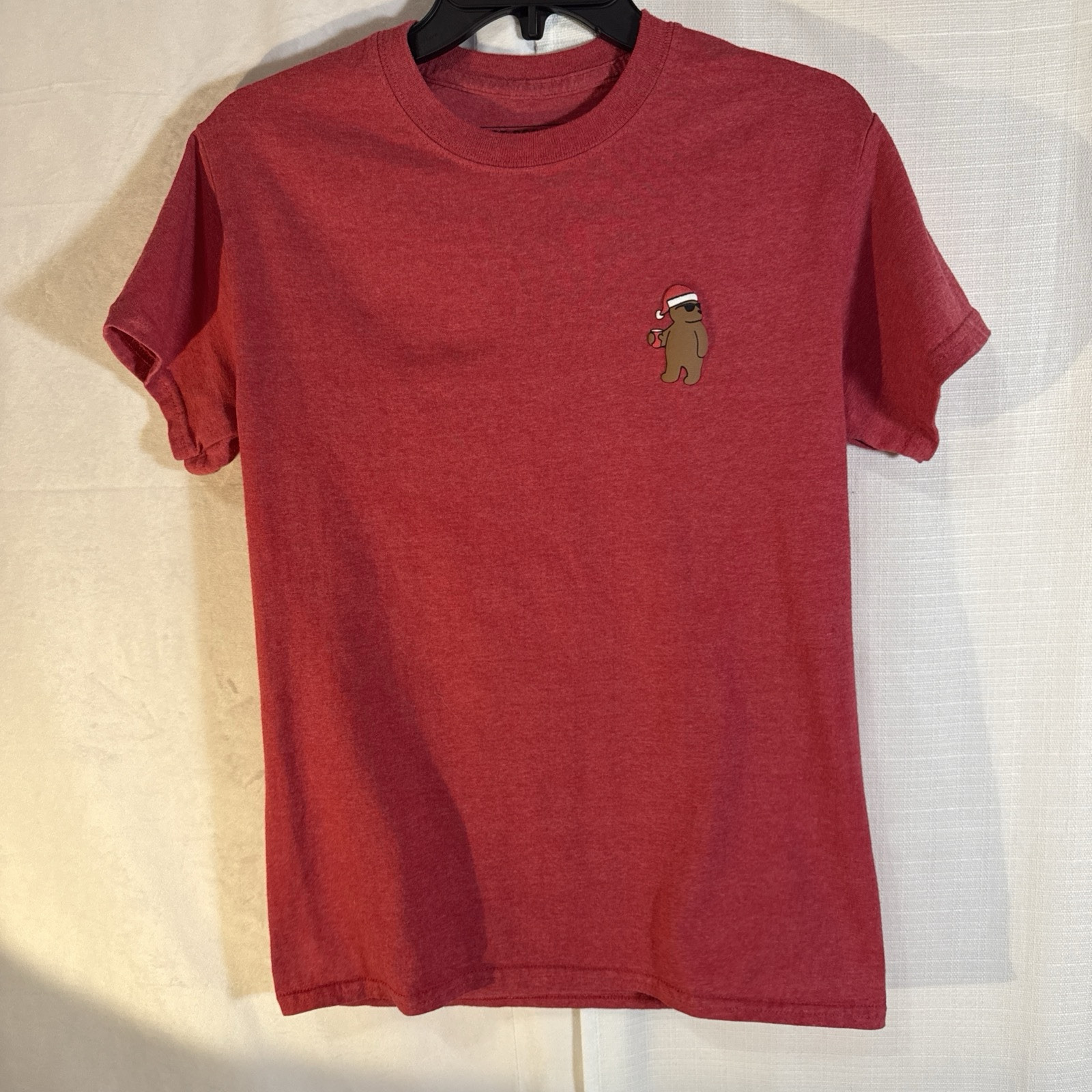 Riot Society Holiday Bear crewneck t-shirt Men’s Small Red 100% Cotton