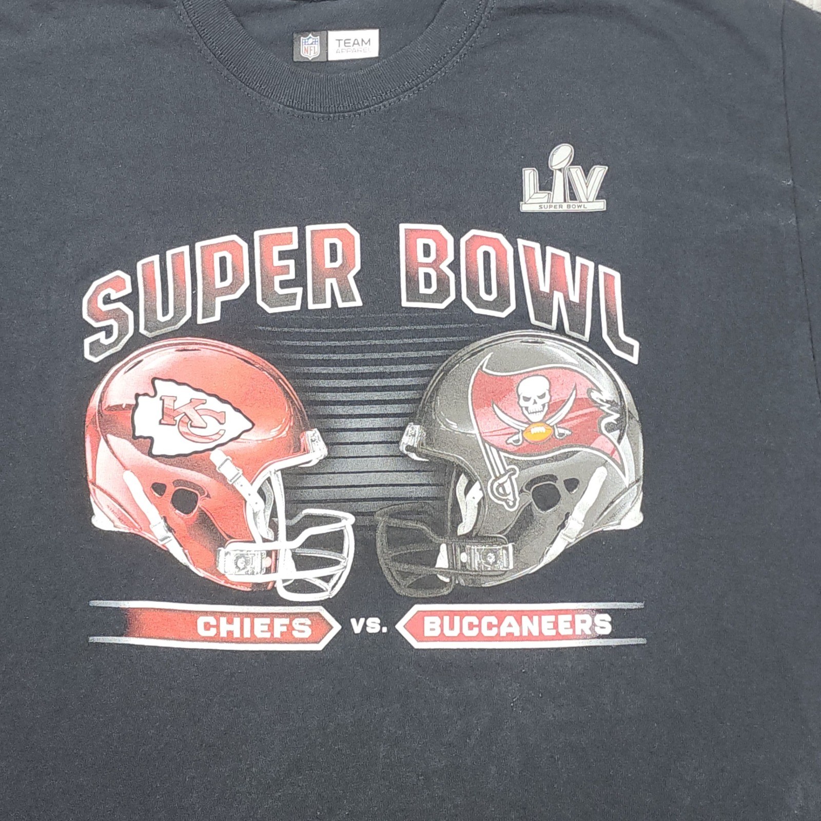 NFL Team Apparel Super Bowl LV T-Shirt Mens Medium Black Good Chiefs Buccaneers