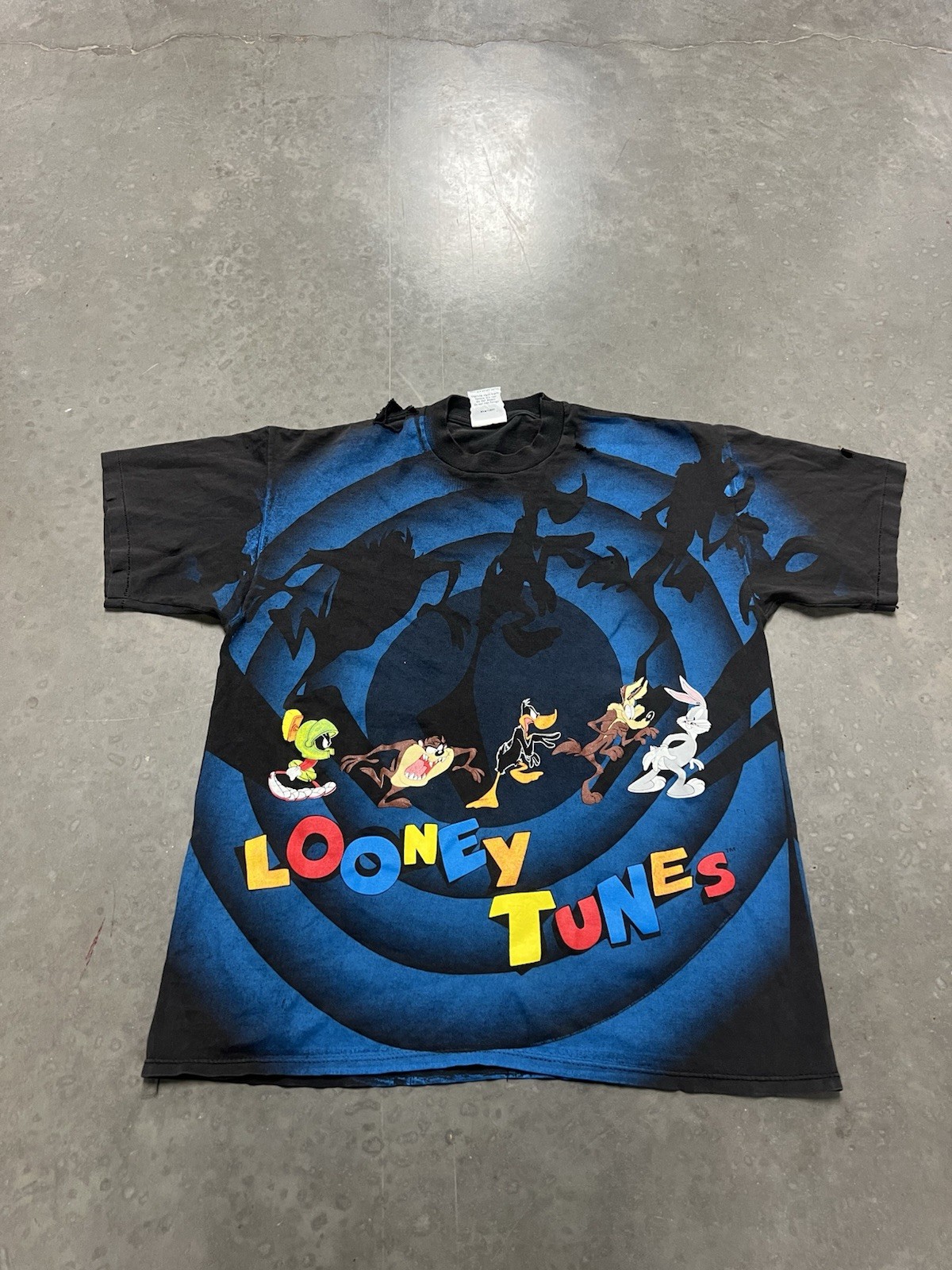 Vintage Looney Tunes AOP T Shirt Large USA Made Wild Oats Bugs Bunny Taz Daffy