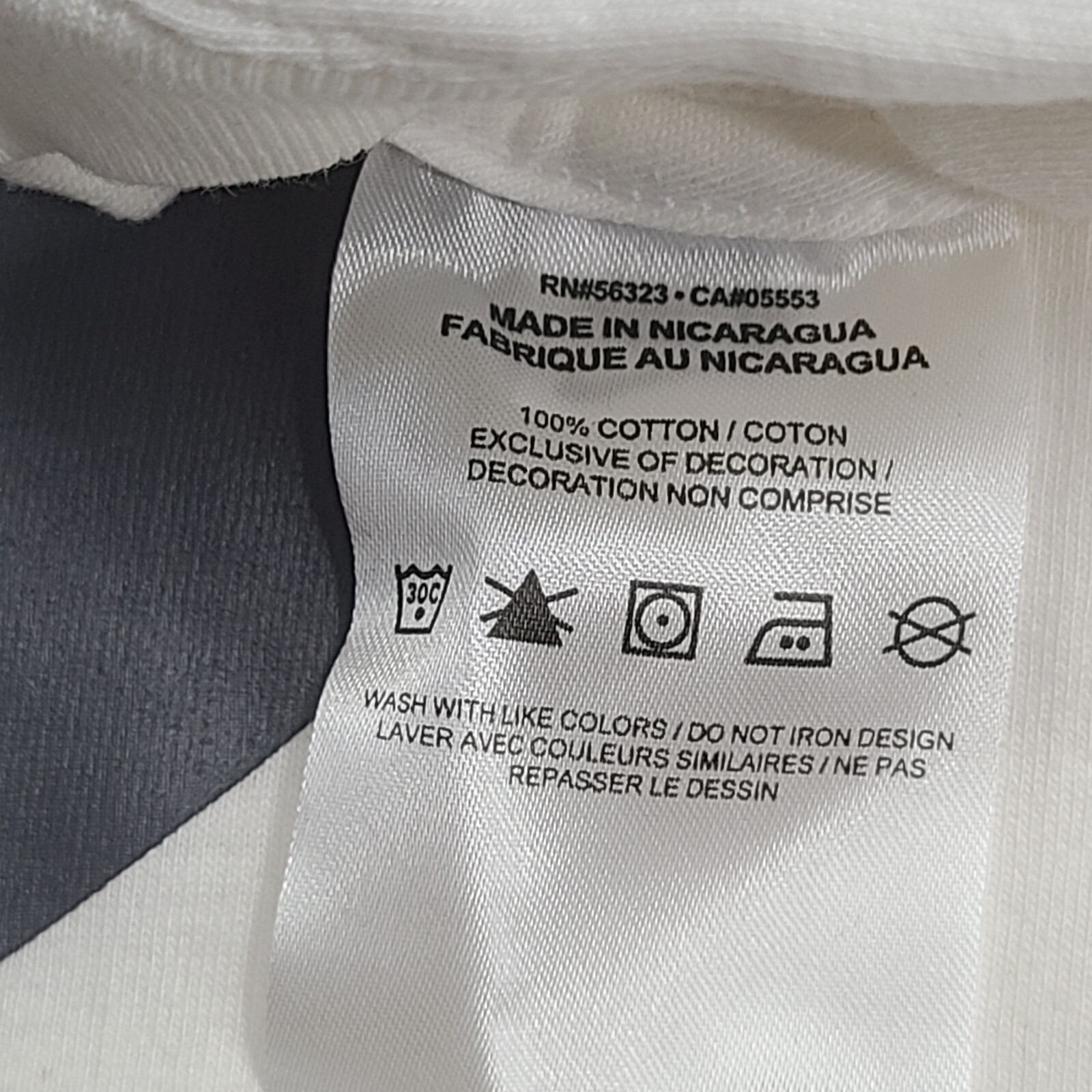 Nike Shirt Mens Medium White Black Gray Futura Logo Sportswear Cotton New Tee 05