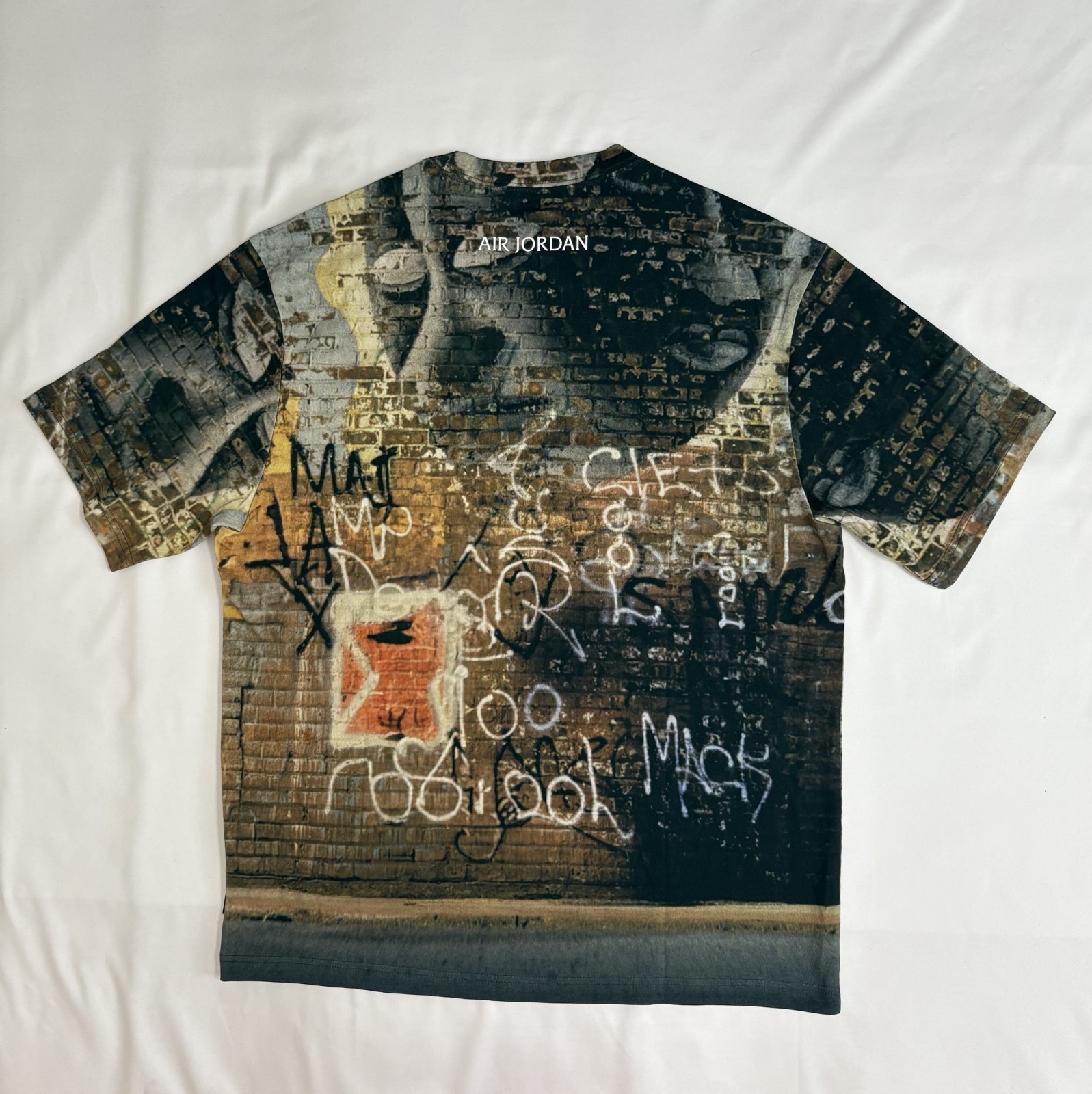 Nike Air Jordan 85 Men’s Graphic T-Shirt Sz Large HQ9006-045