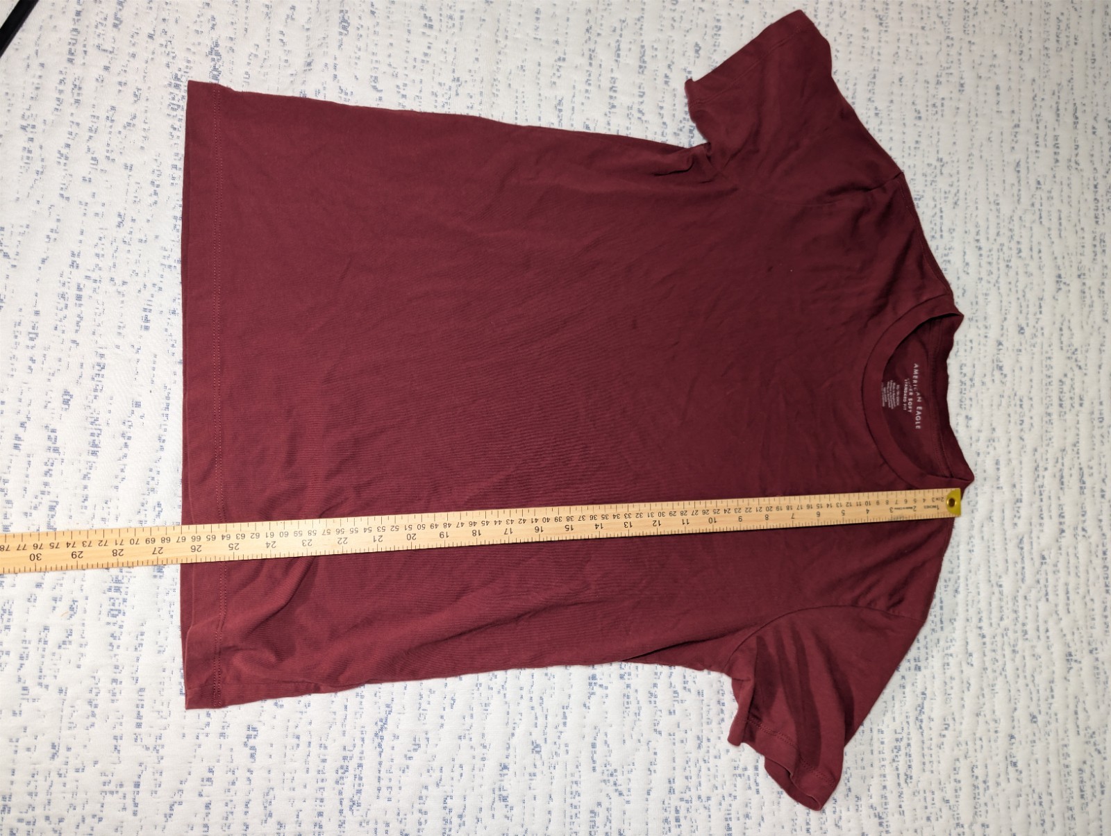 American Eagle Men’s Red Super Soft Knit Solid Crew Neck Standard Fit Tee XS