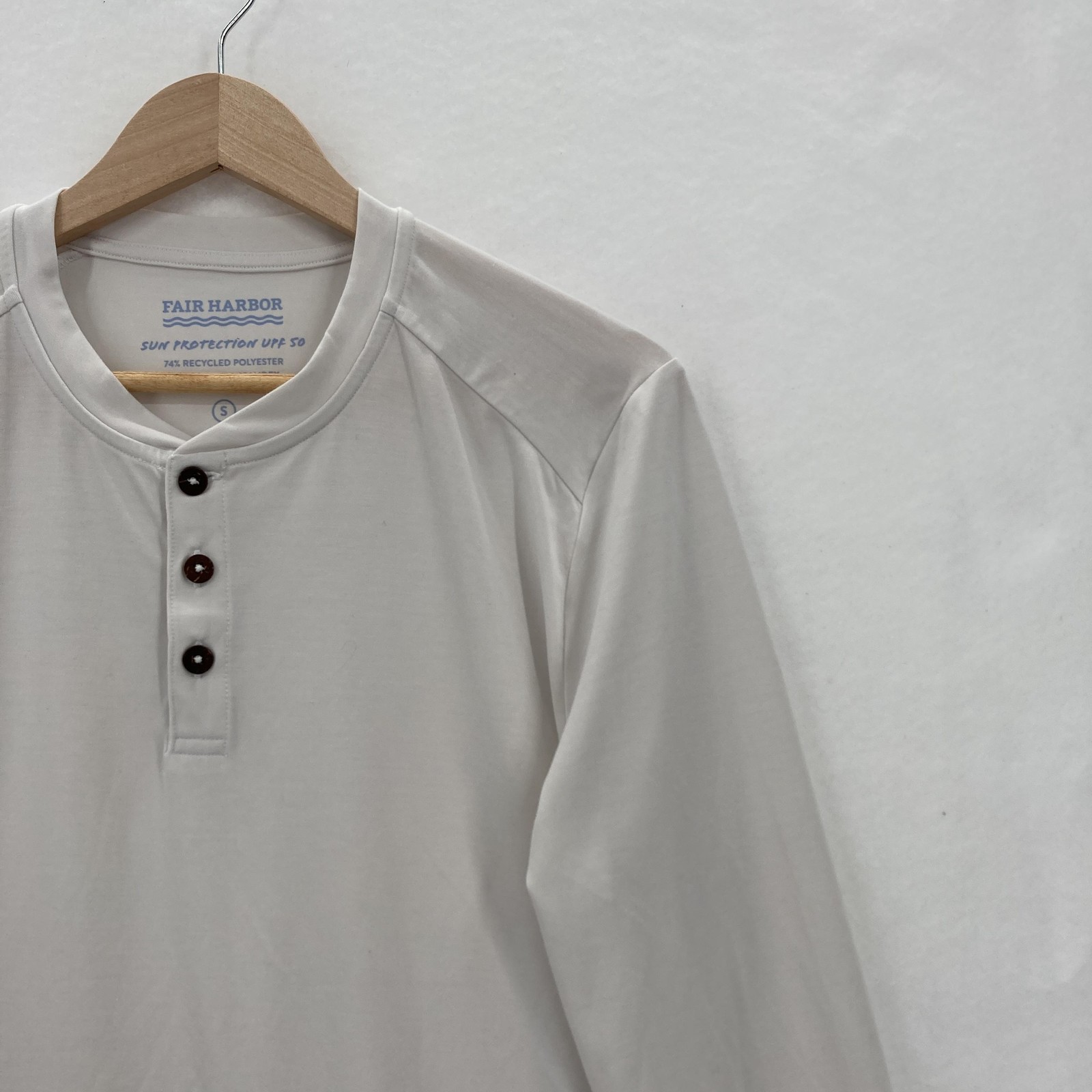 Fair Harbor Henley Shirt Mens Small Light Gray Long Sleeve UPF 50 Sun Protection