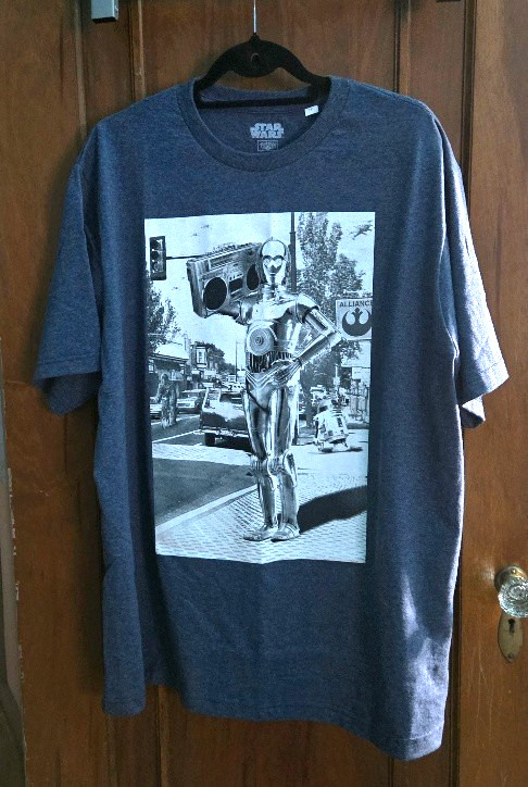 Star Wars C-3PO graphic t-shirt featuring a stipple art design 1XL