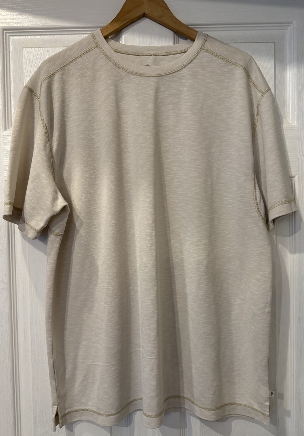 Tommy Bahama Men’s Off White/Beige Crew Neck Short Sleeve Logo Tee Cotton Knit L
