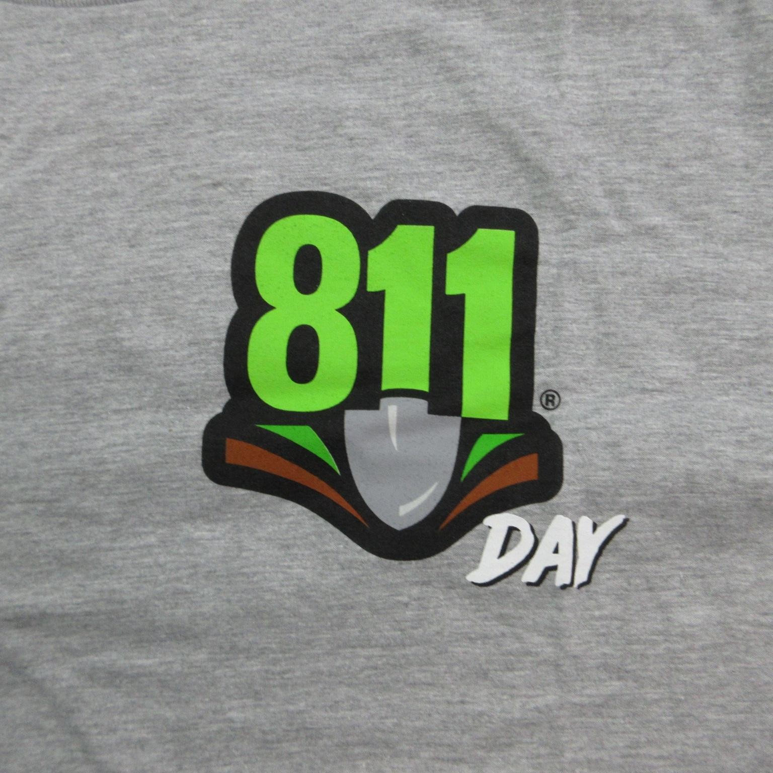 811 Day Texas Shirt Mens XL Gray Graphic Short Sleeve Tee Cotton Poly NWOT
