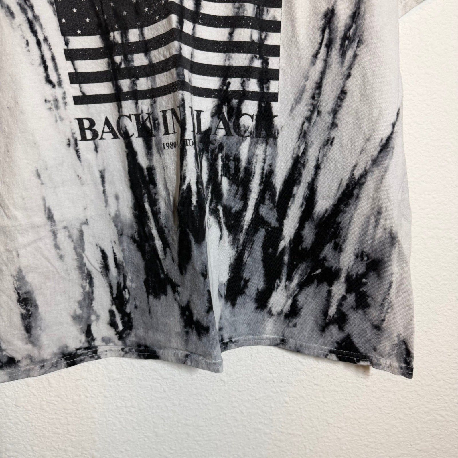 AC/DC Back In Black 1980 Tour Tie Dye Graphic T-Shirt Mens XL White Black