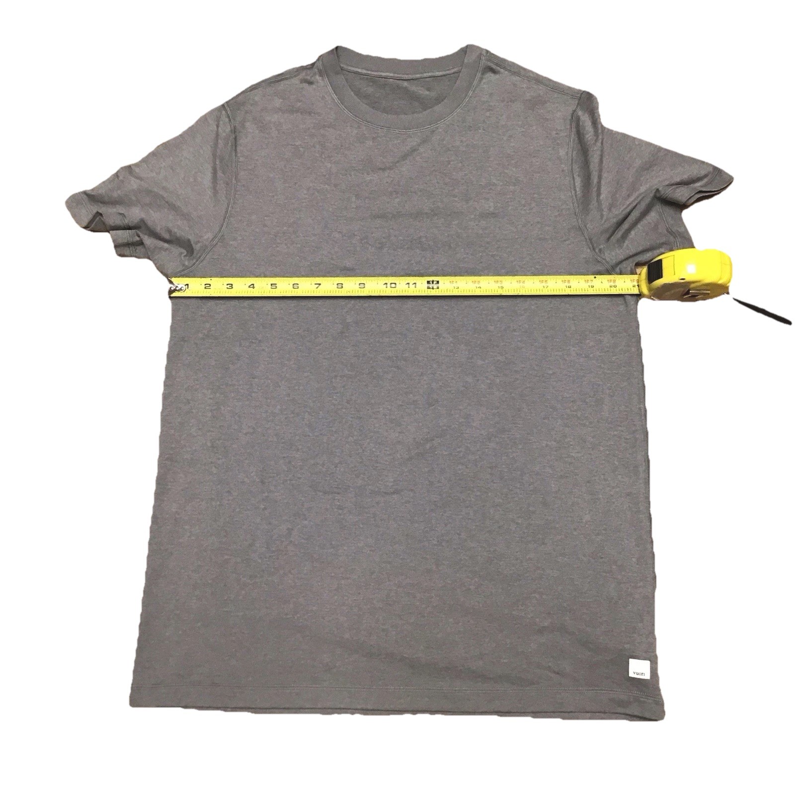 Vuori Ponto Performance Tee Shirt Mens Large Gray Heather Short Sleeve V1057