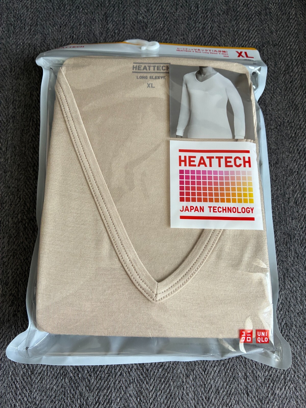 UNIQLO Men’s Heat Tech Long Sleeve V Neck T-shirt 472911 New 2024