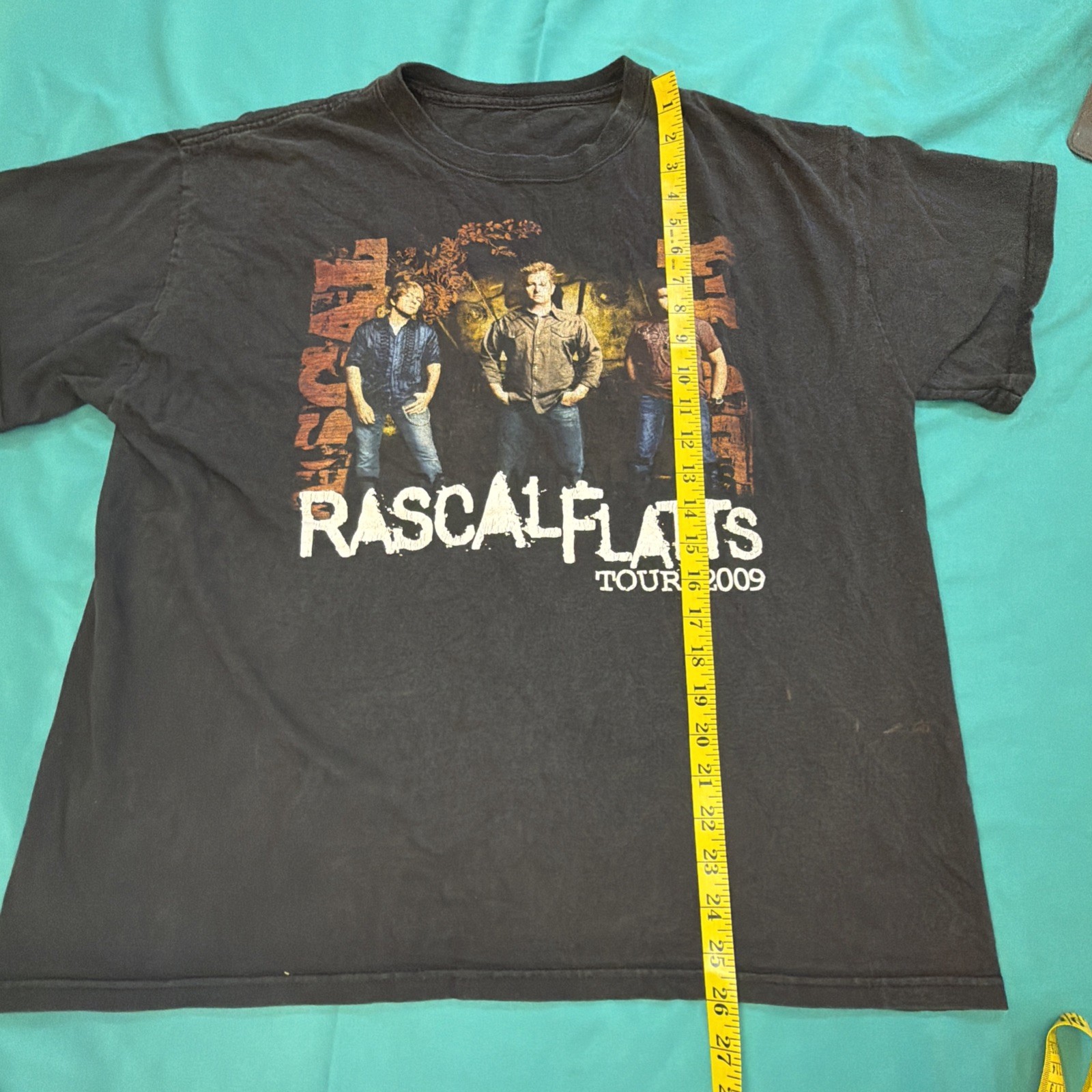 Rascal Flatts 2009 Still Feels Good Tour Concert T-Shirt Large