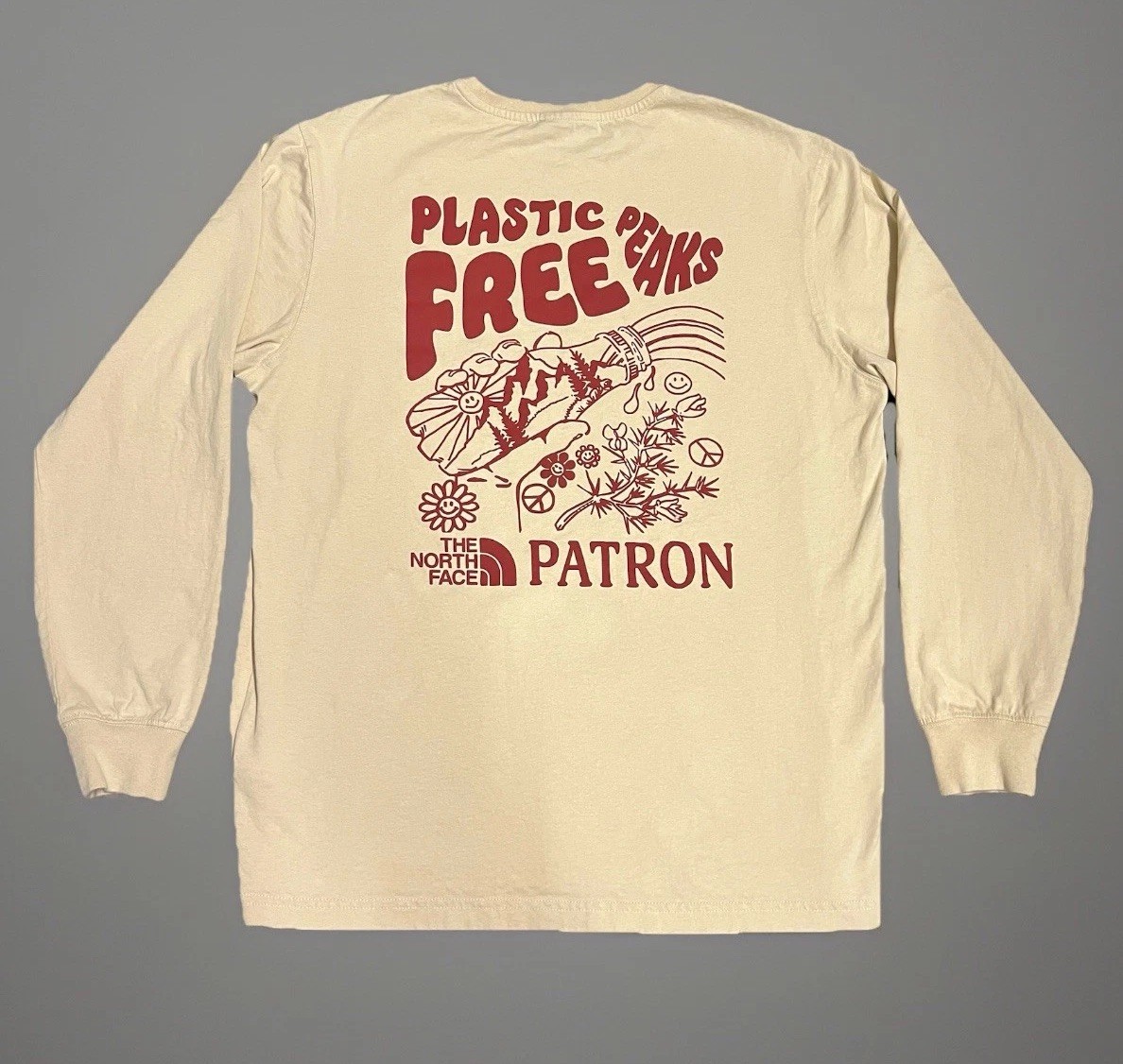 The North Face Long Sleeve T-Shirt Plastic Free Peaks Patron Mens Large Beige