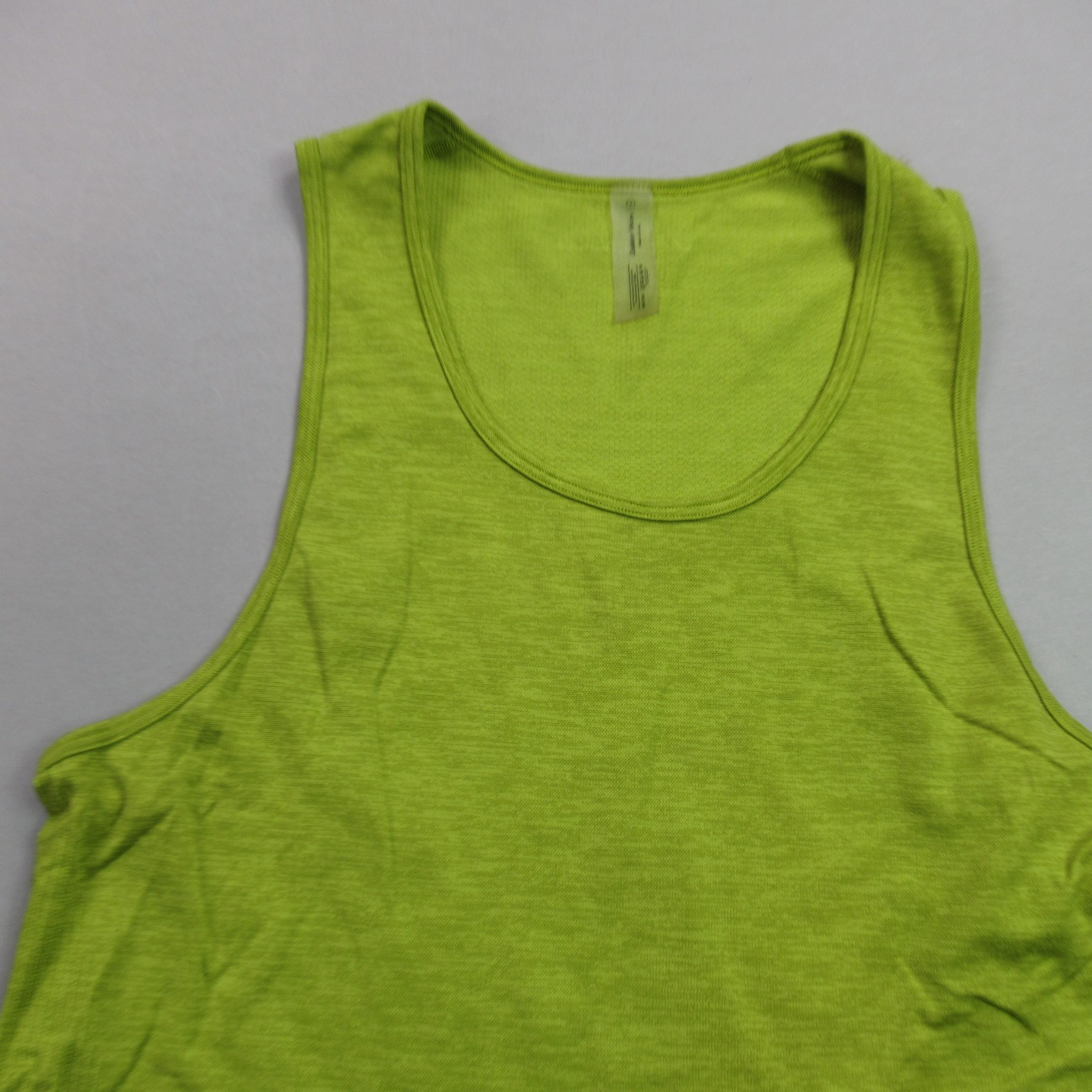 Outdoor Voices Shirt Mens Medium Sleeveless Crew Neck Workout Lightweight Green