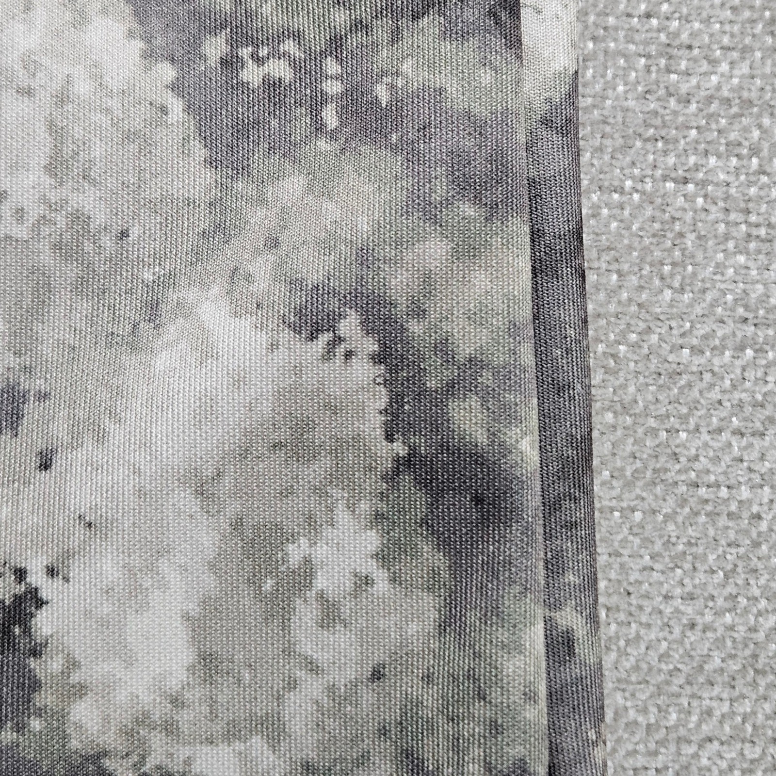 Vie + Riche Paris Camo Graphic T-Shirt Medium Grey Digital Print Curved Hem