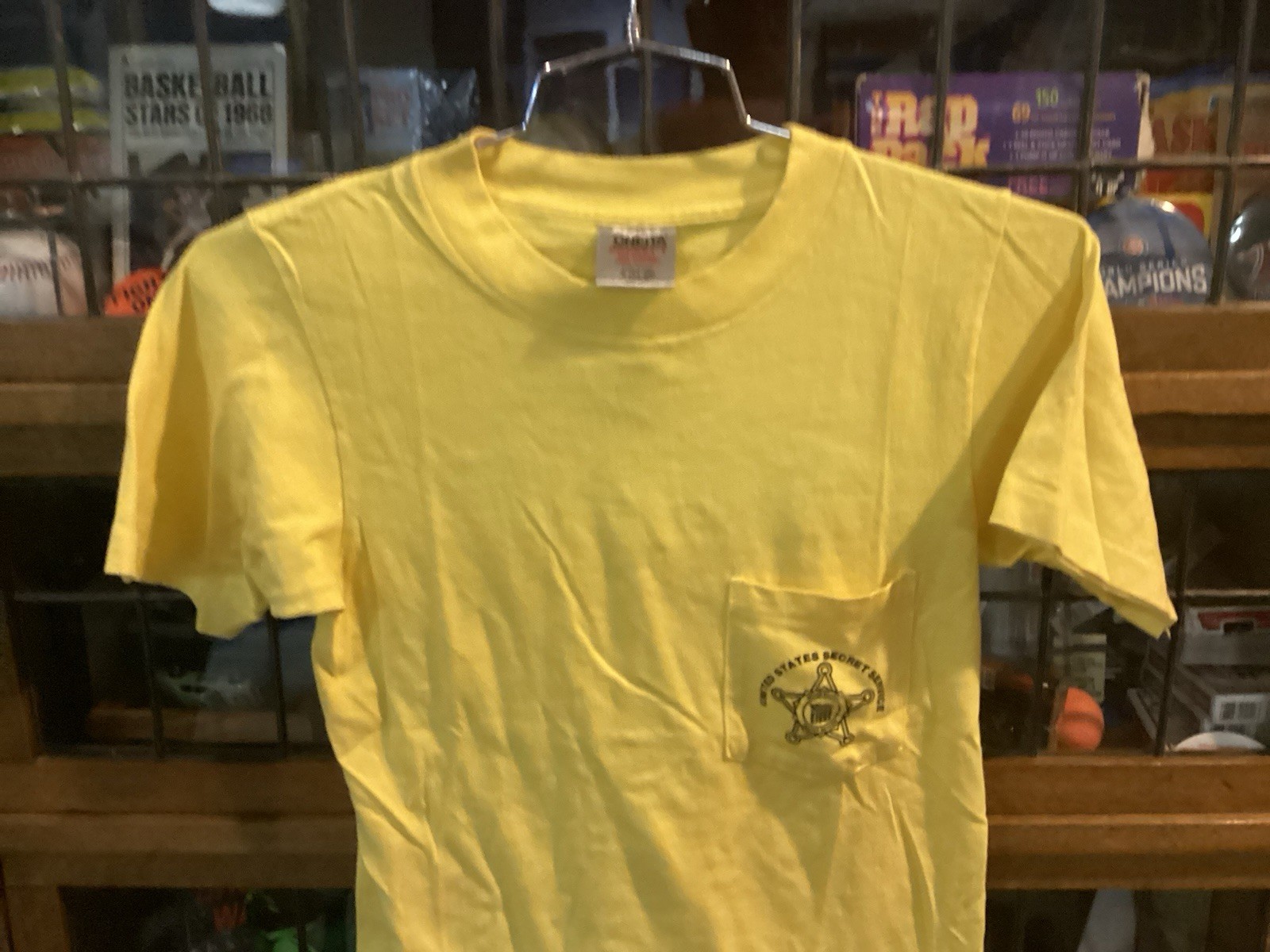 VTG United States Secret Service Yellow ONIETA USA Made Pocket T-shirt SZ S