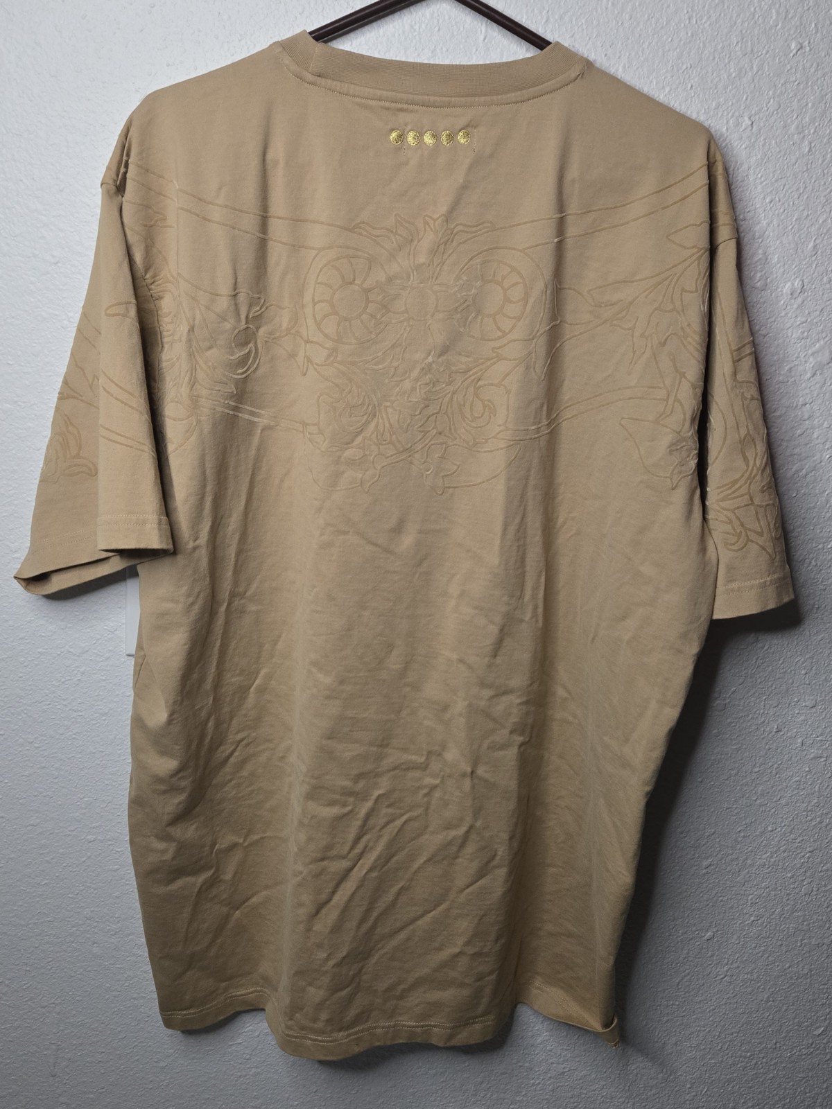 Coogi T Shirt Mens XL Tan Embroidered Logo Front Back Textured Pattern
