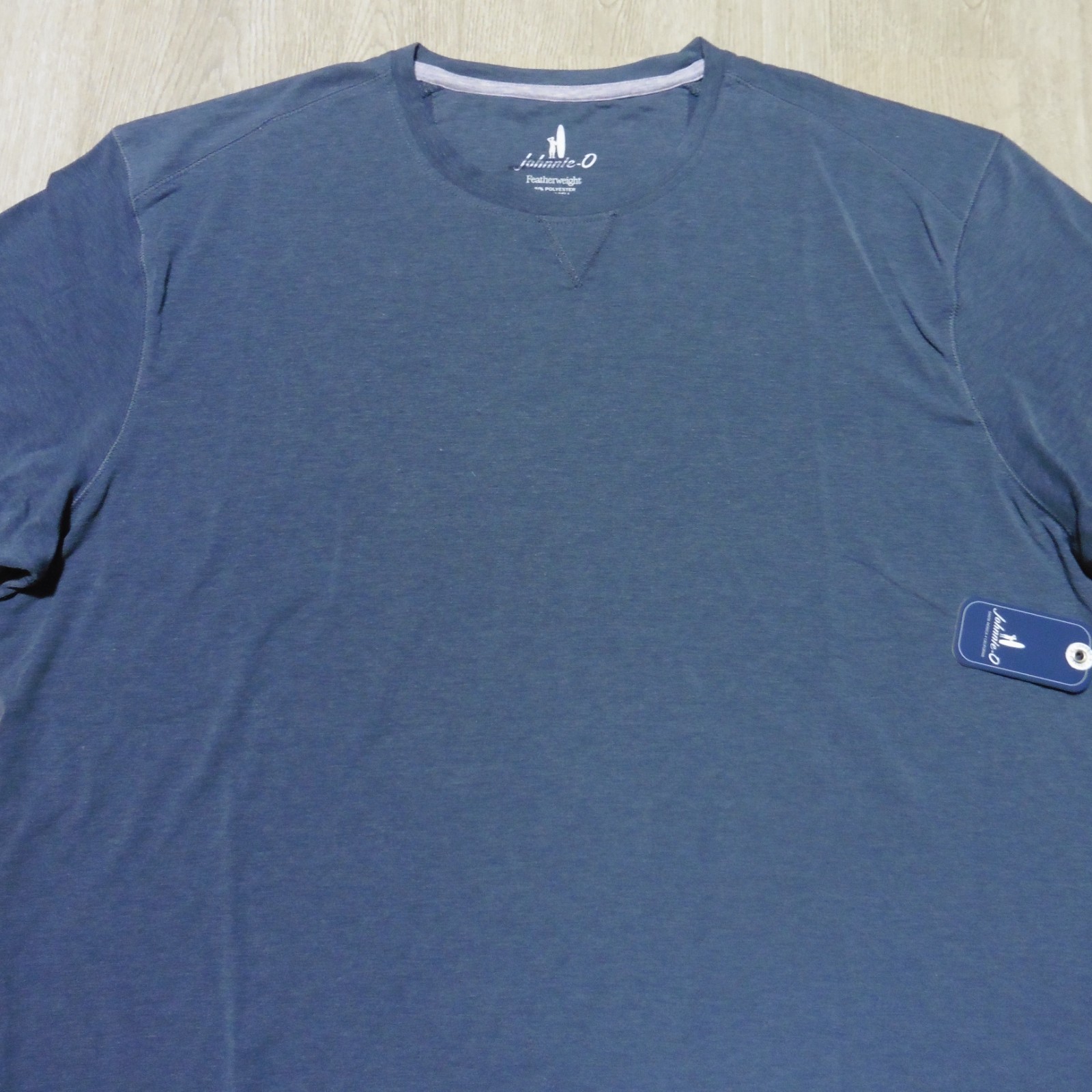 JOHNNIE-O Mens M MEDIUM COURSE T SHIRT PERFORMANCE GOLF SHORT SLEEVE WAKE NAVY
