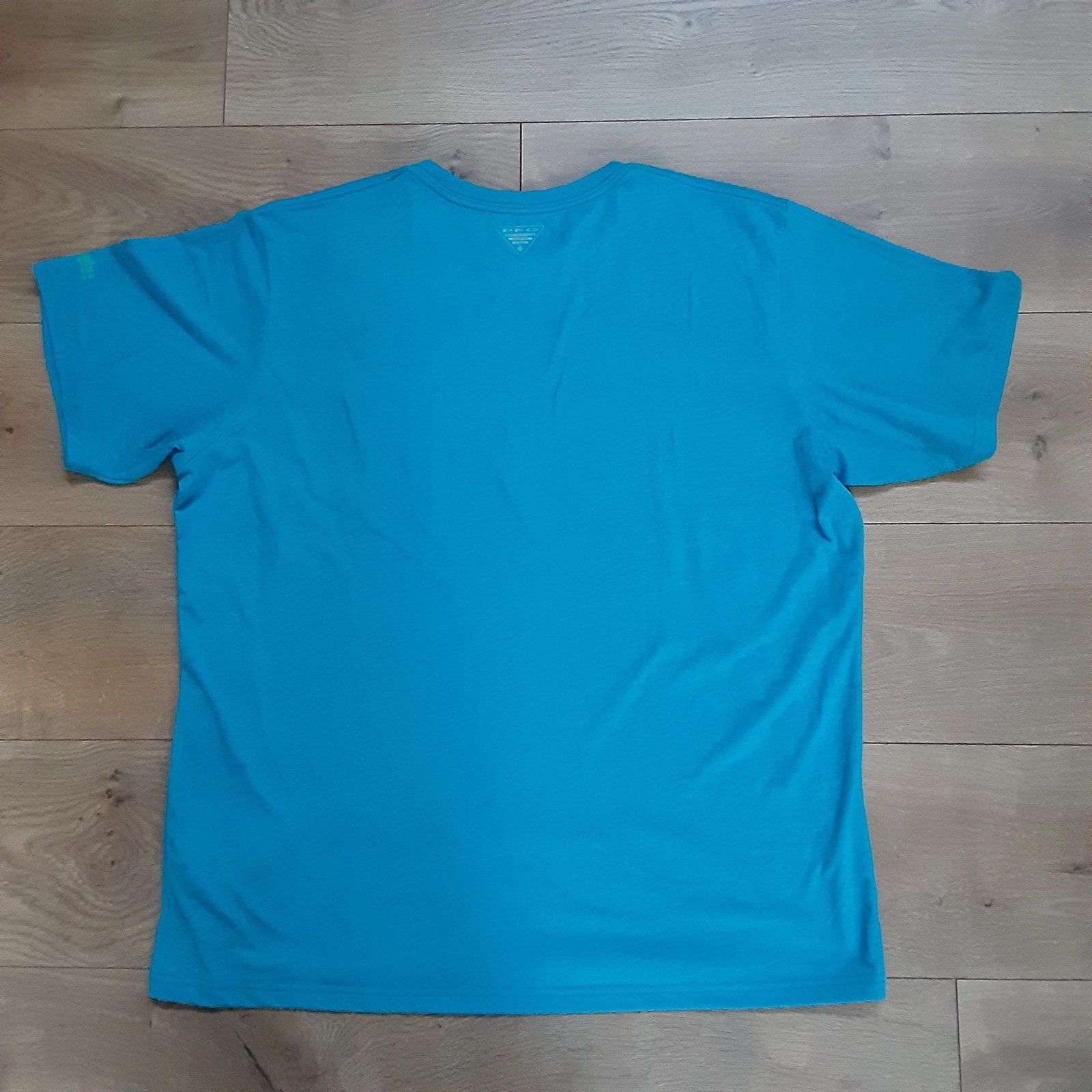 Columbia PFG T-Shirt Men’s Large Blue Wild Cast Pocket Short Sleeve New