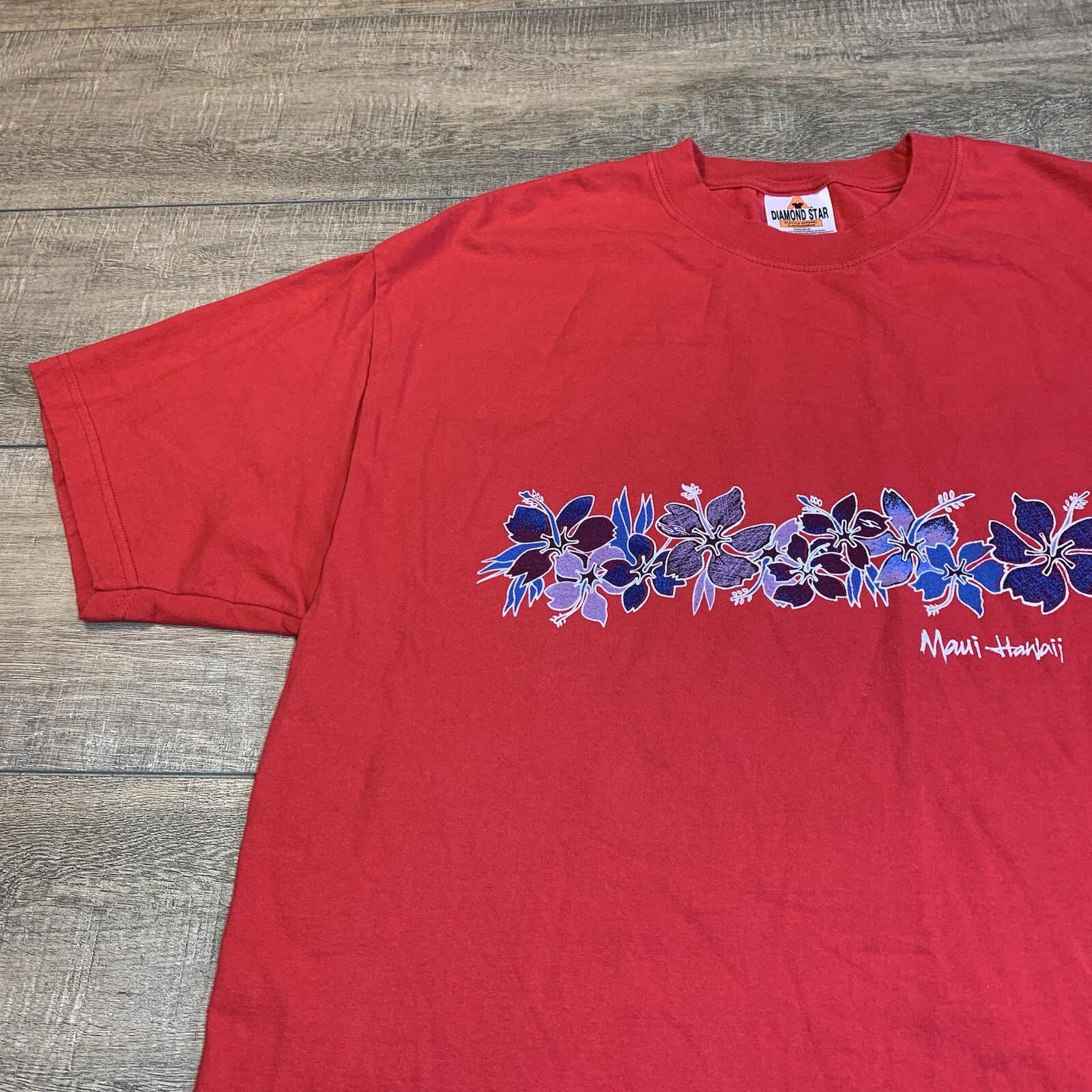 Vintage Diamond Star Allstyle Mens T-Shirt Size (XL) Red MAUI Floral T-Shirt B5